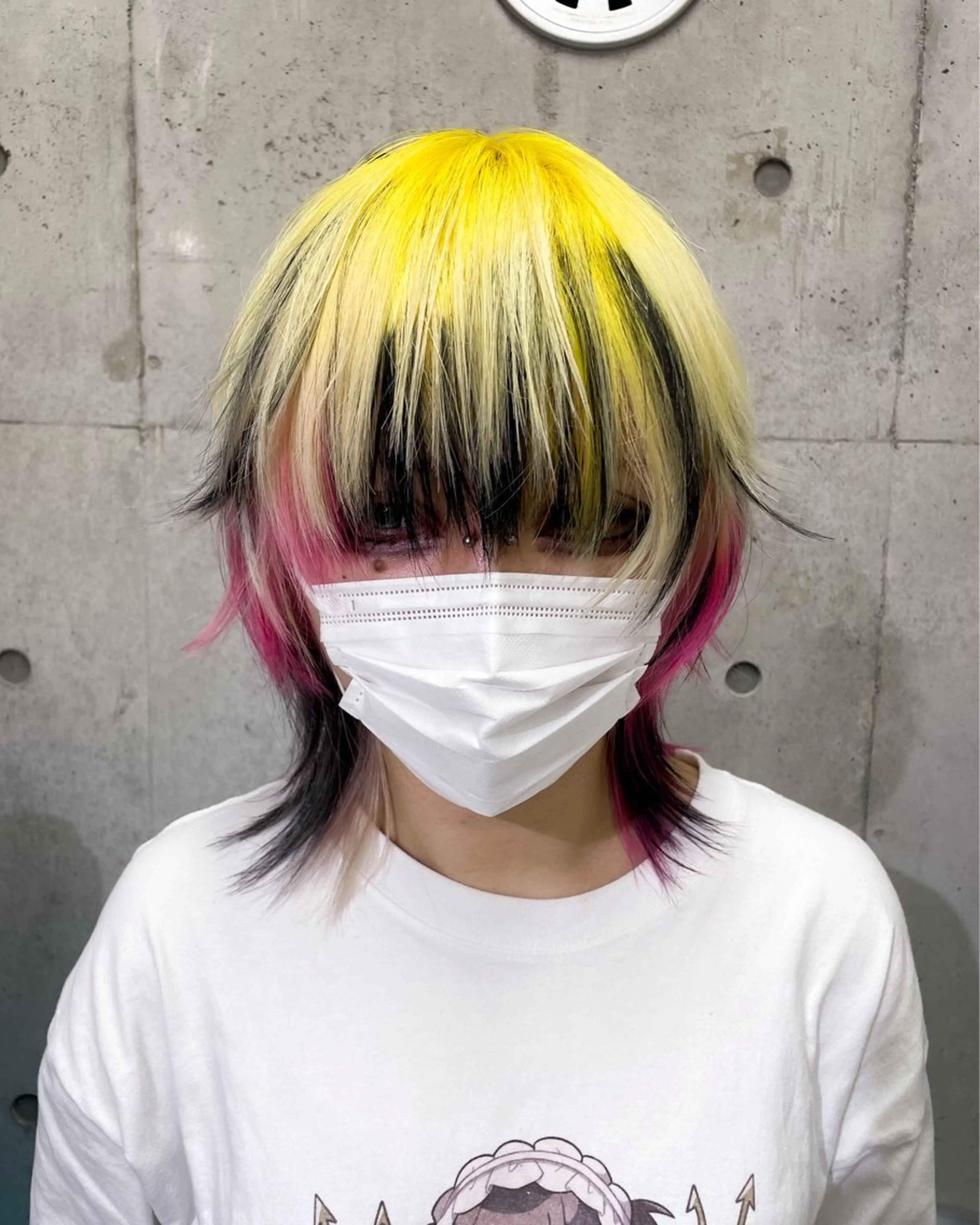 ミディアム カット ヘアカラー ハイトーン/ブリーチ /ウルフ⛓️MAKIのヘアスタイル