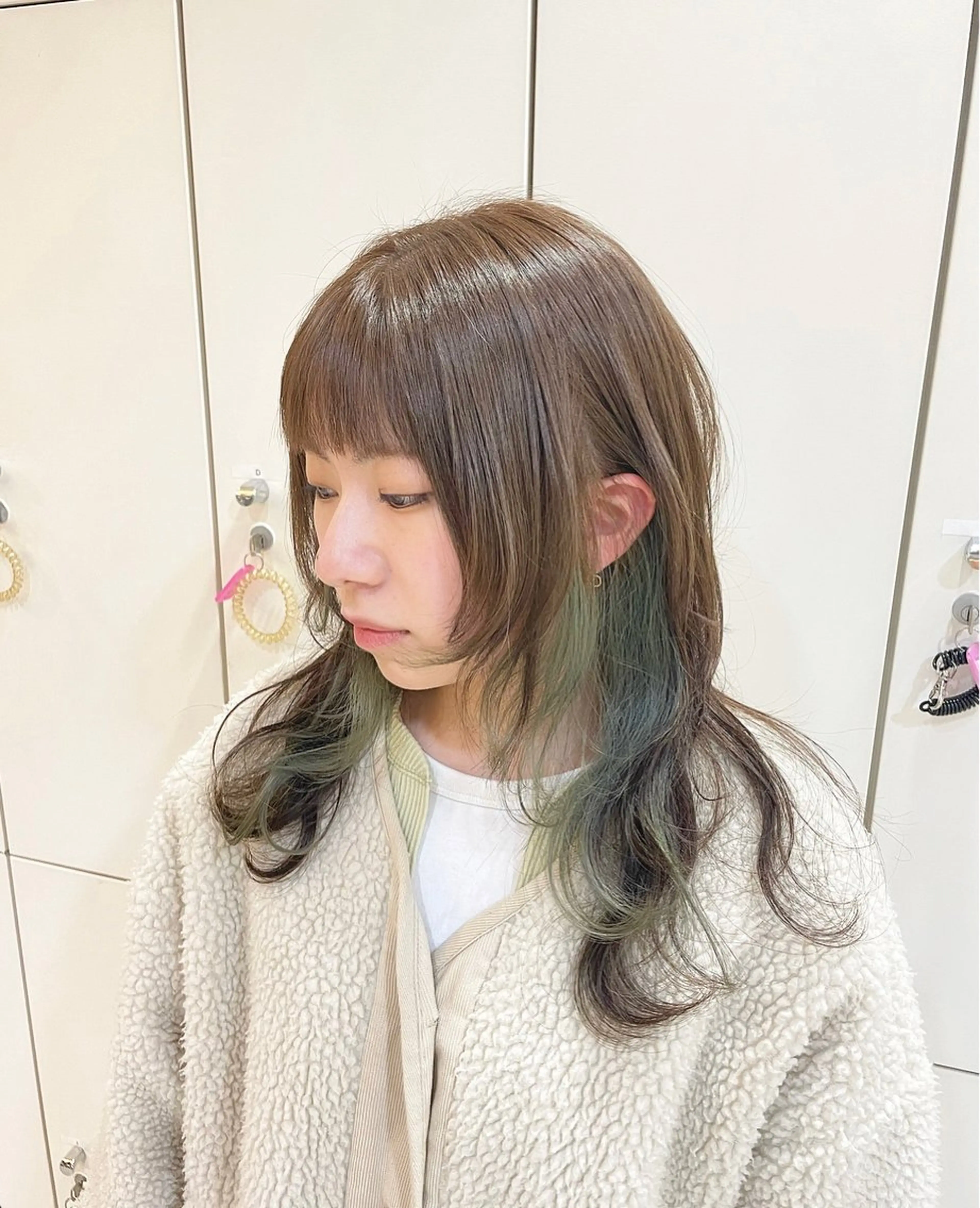 ロング カラー 小濵 美月のヘアスタイル