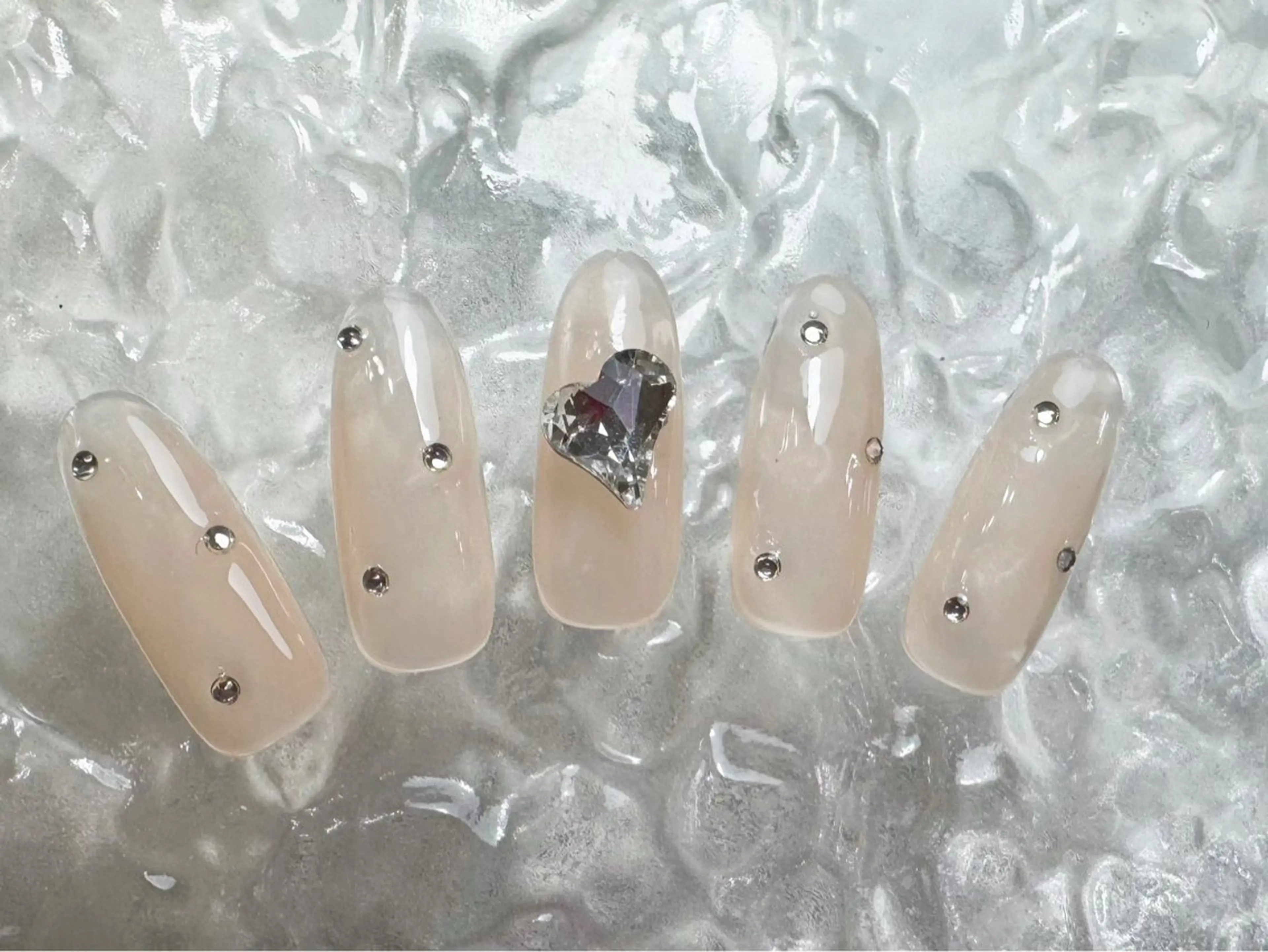 ネイル ハンドネイル マジックミラー所属・マジック ミラーのネイルデザイン