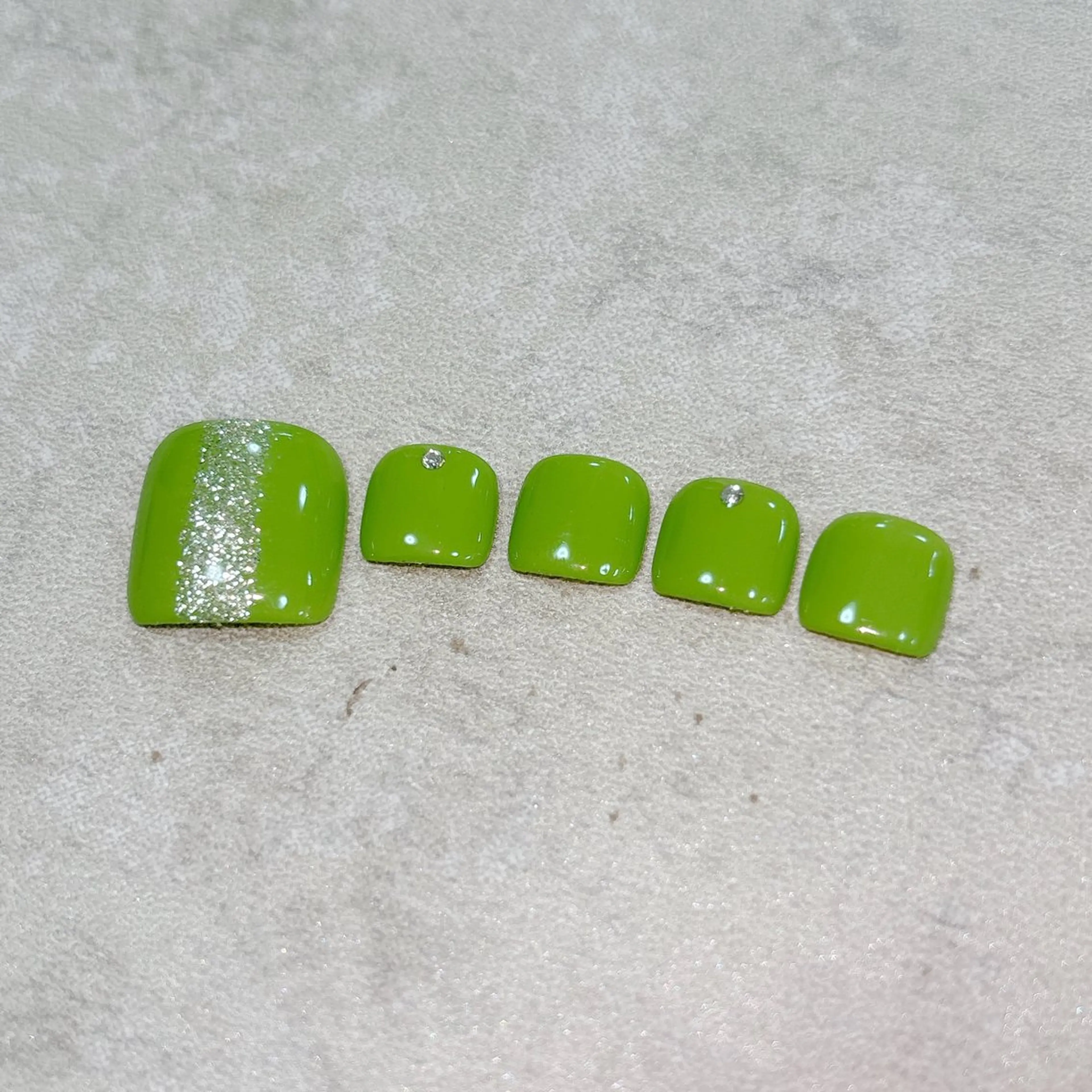 ネイル フットネイル アネラ もか.⋆𝜗𝜚のネイルデザイン