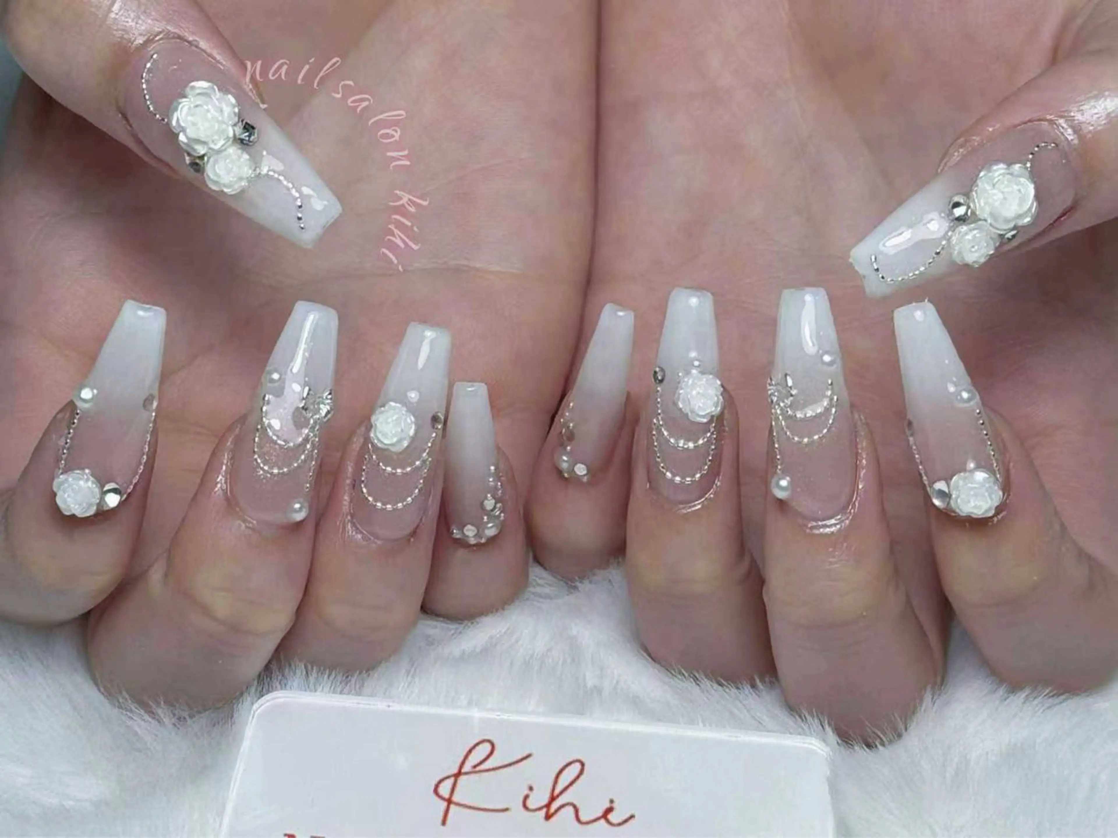 ネイル アートネイル フレンチネイル ジェルネイル グラデーション 韓国ネイル ハンドネイル ハンドケア さくら💮💮 【オフ無料】のネイルデザイン