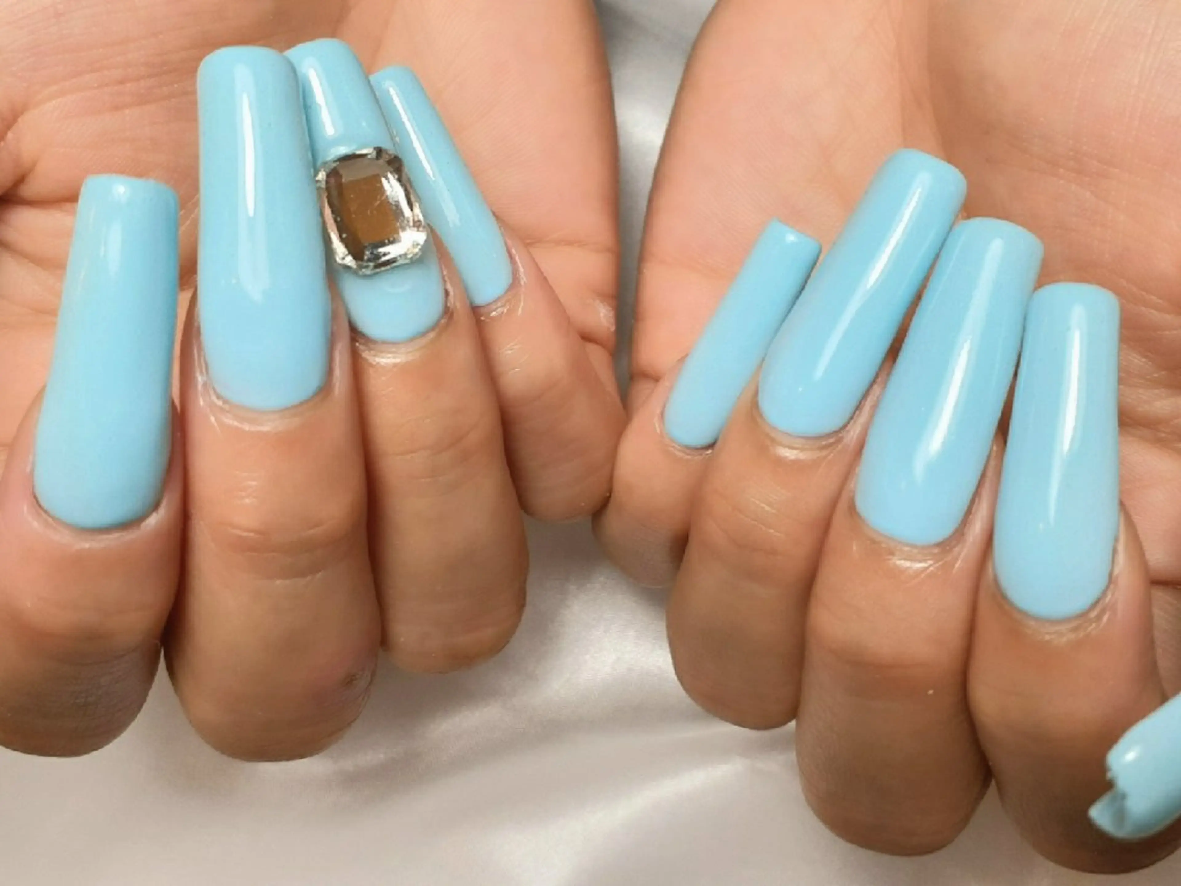 ネイル ロングネイル ハンドネイル ハンドケア peTiT saori🌼のネイルデザイン