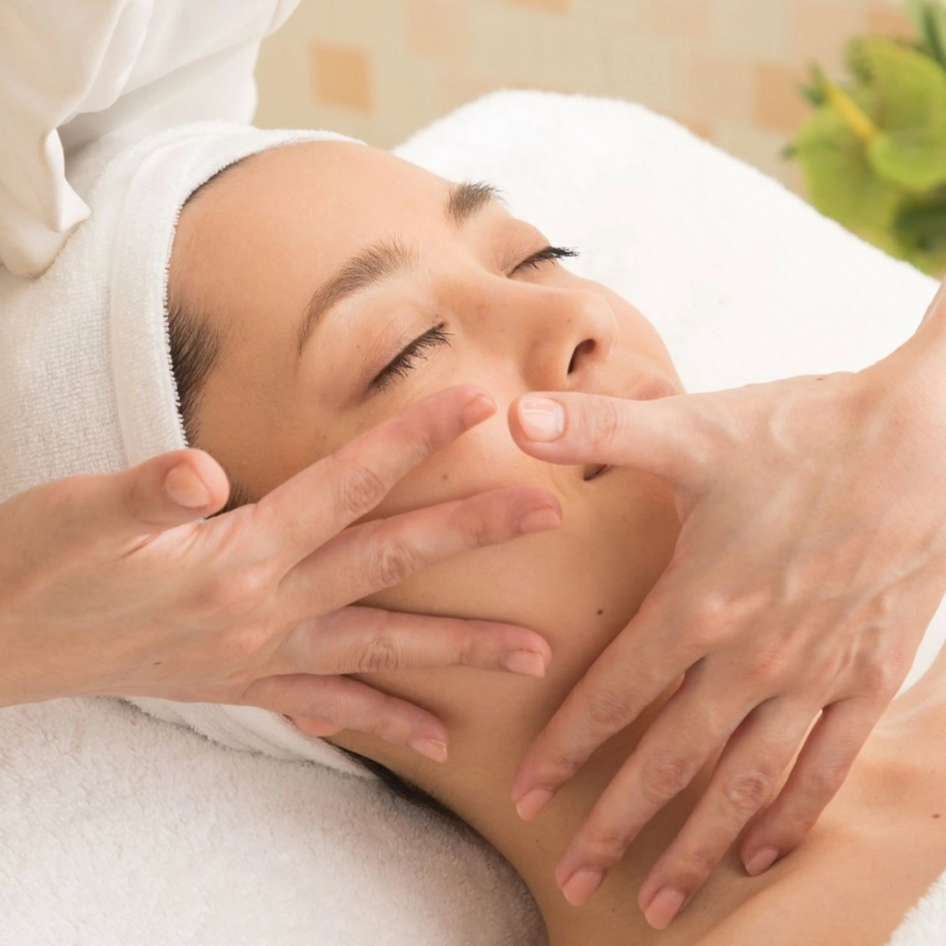 【小顔&毛穴ケア&美白】フェイシャル60分の写真