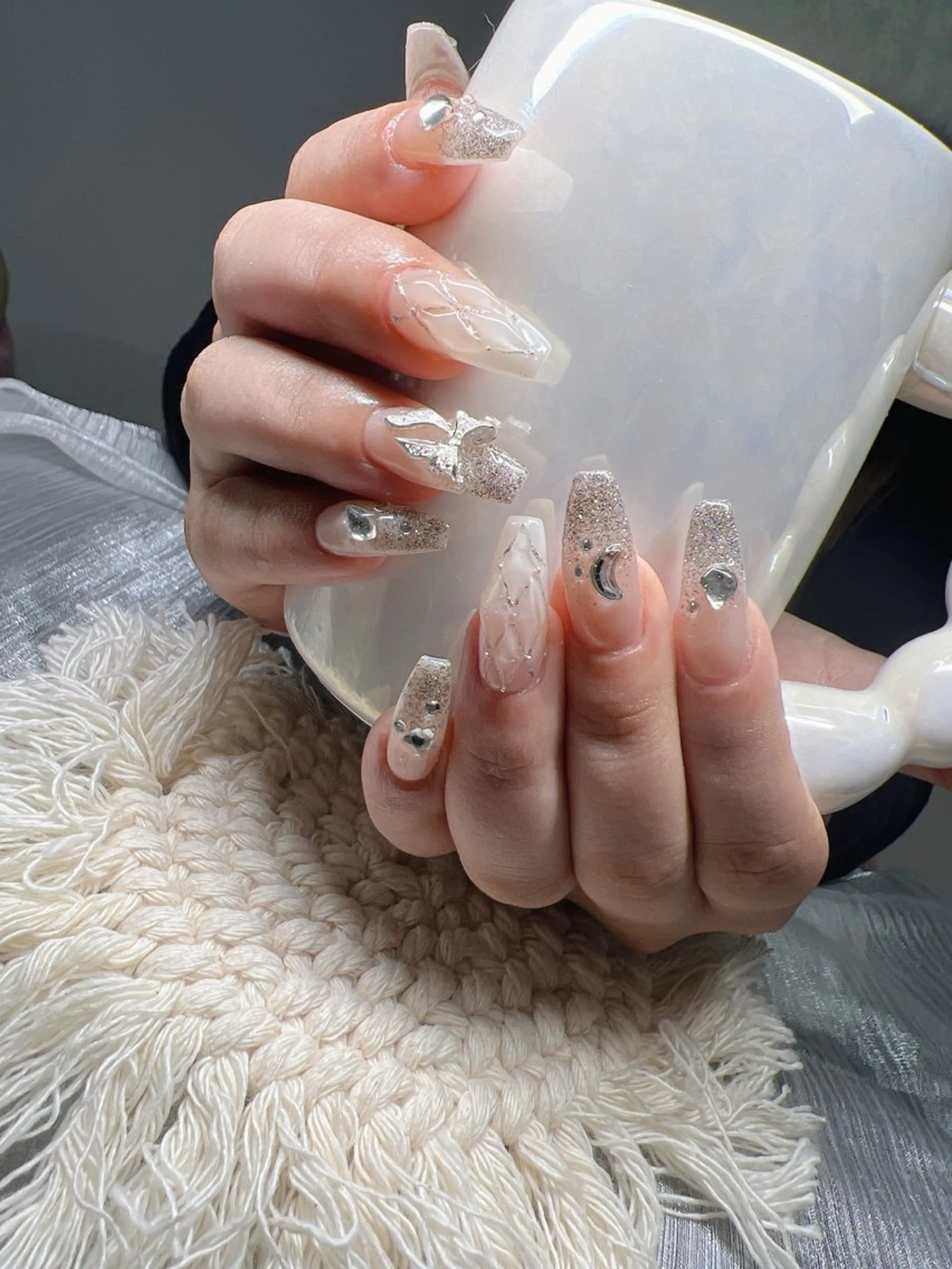 ネイル オーロラネイル チークネイル 長さ出し フットネイル フレンチネイル ハンドネイル Lee Nailsのネイルデザイン