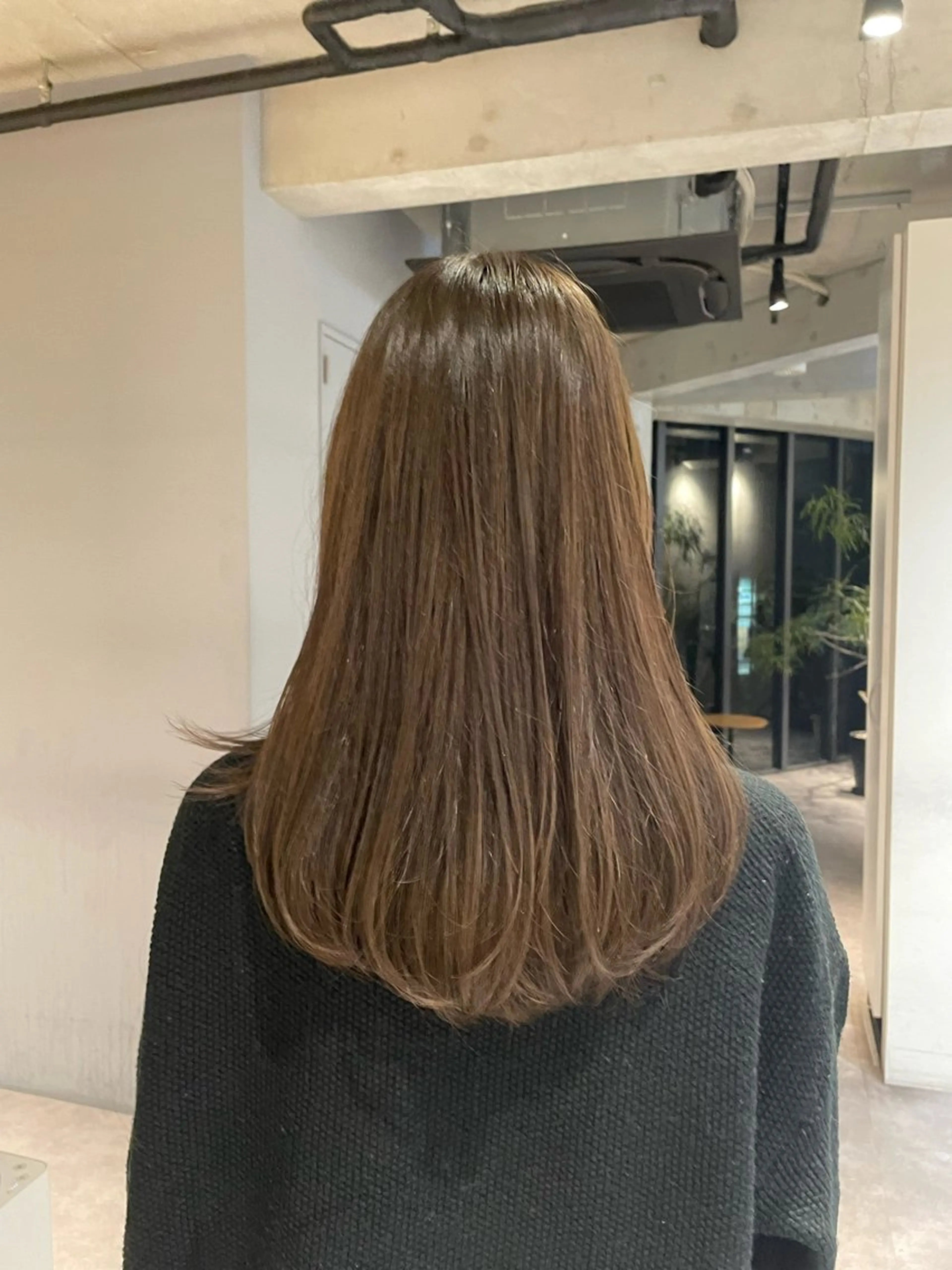 セミロング カラー ベージュカラー オリーブベージュ 顔周りカット レイヤーカット 葉月/ボブ/ 透明感カラー／中目黒のヘアスタイル