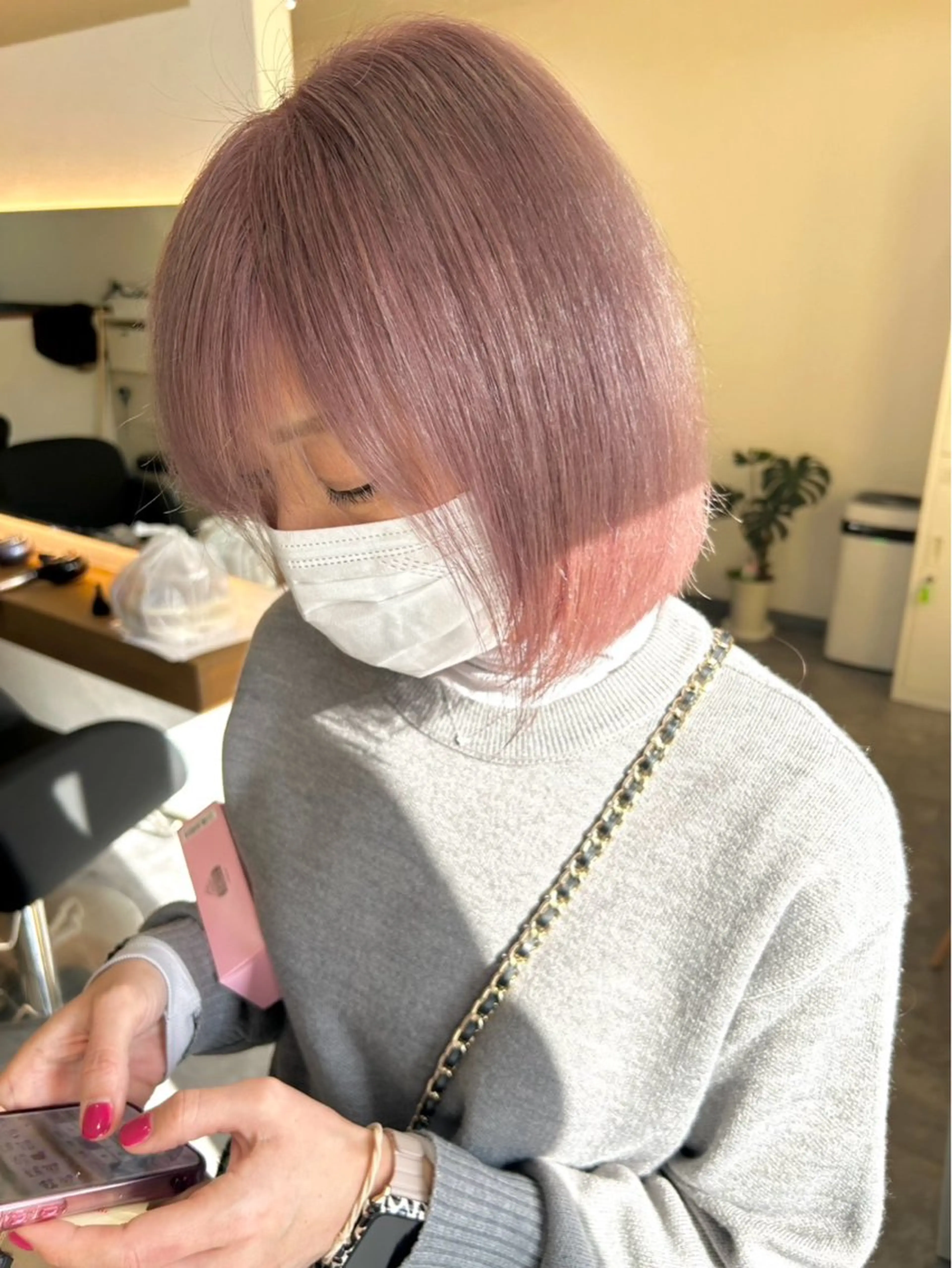 ミディアム ショートボブ ミディアムパーマ 韓国風カラー ボブ ハイライト カット ヘアカラー トリートメント ヘアセット ミルクティーベージュ 近鉄奈良駅　向田のヘアスタイル