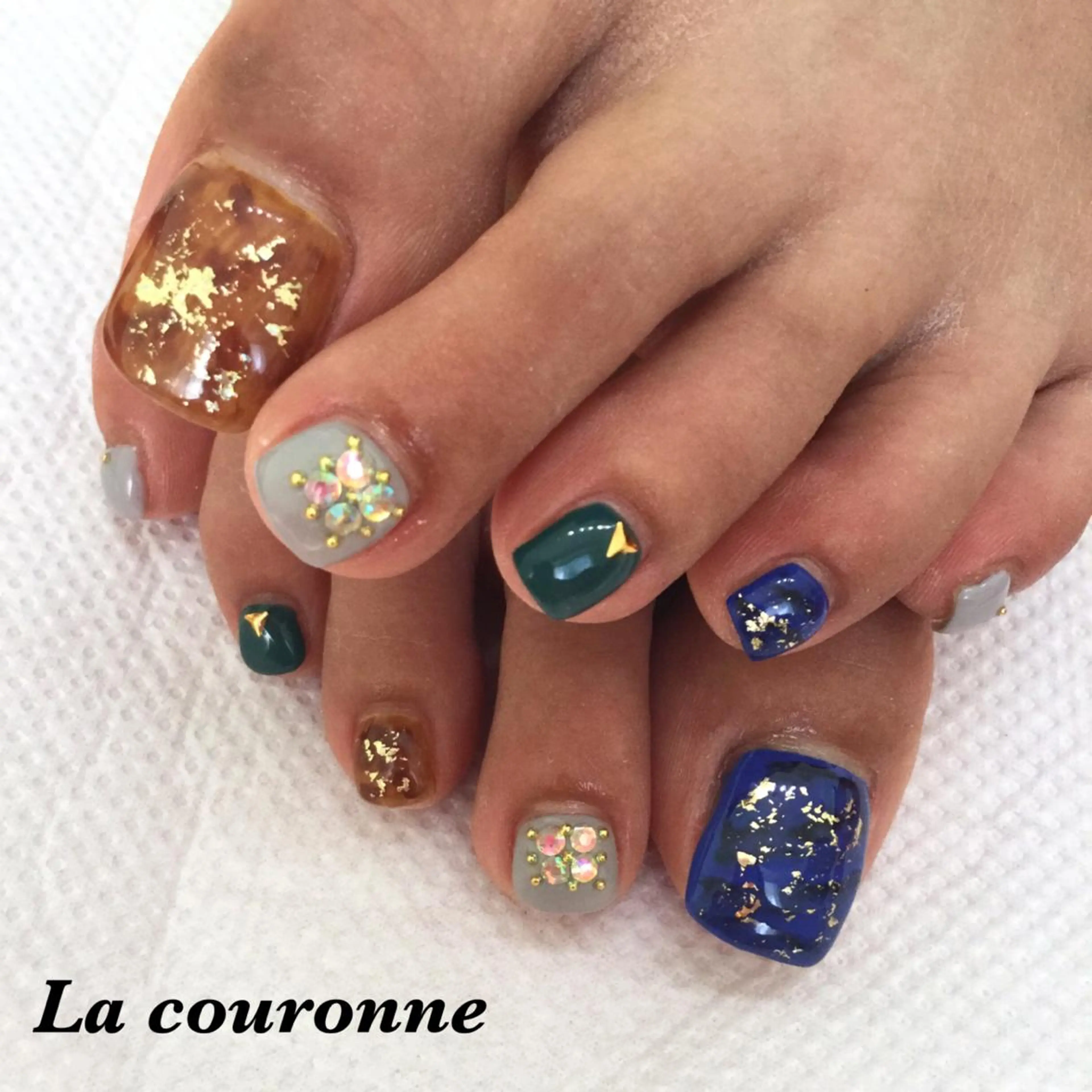ネイル Lacouronne NATSUMIのネイルデザイン