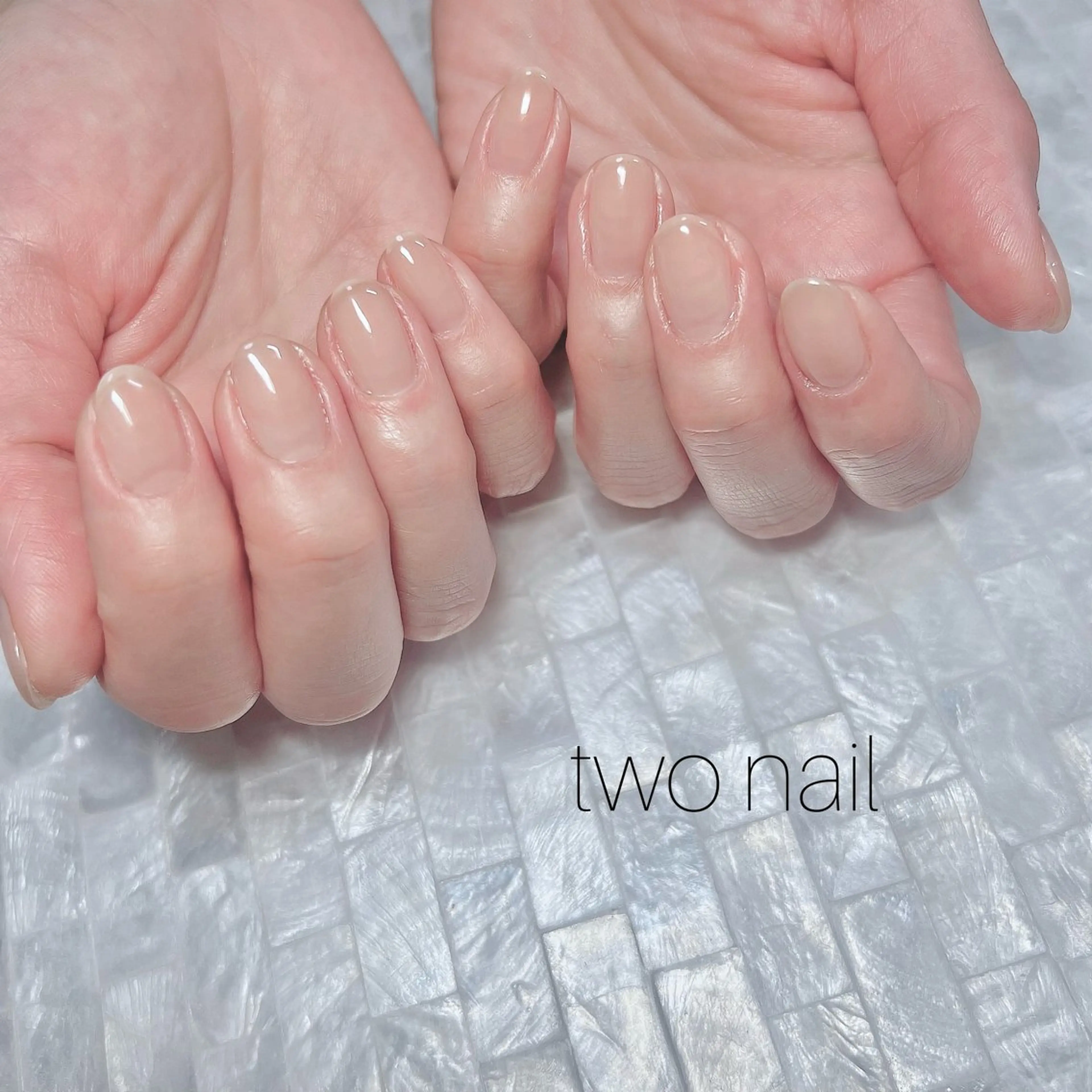 ネイル ブラウン ネイルチップ ホワイト ハンドネイル two nailのネイルデザイン