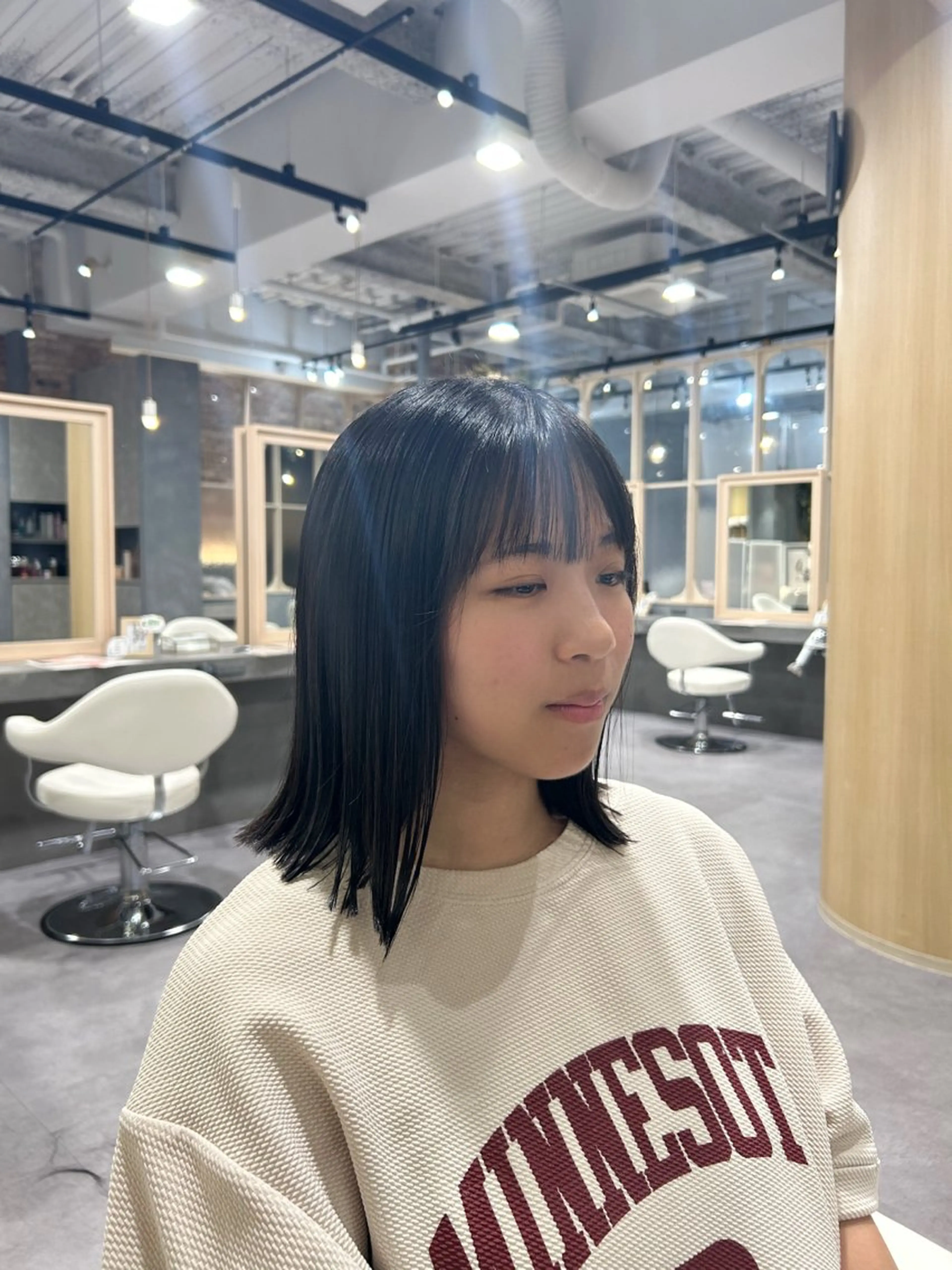 ミディアム 外ハネヘア LaBelleme by AK所属・藤江 美友のヘアスタイル