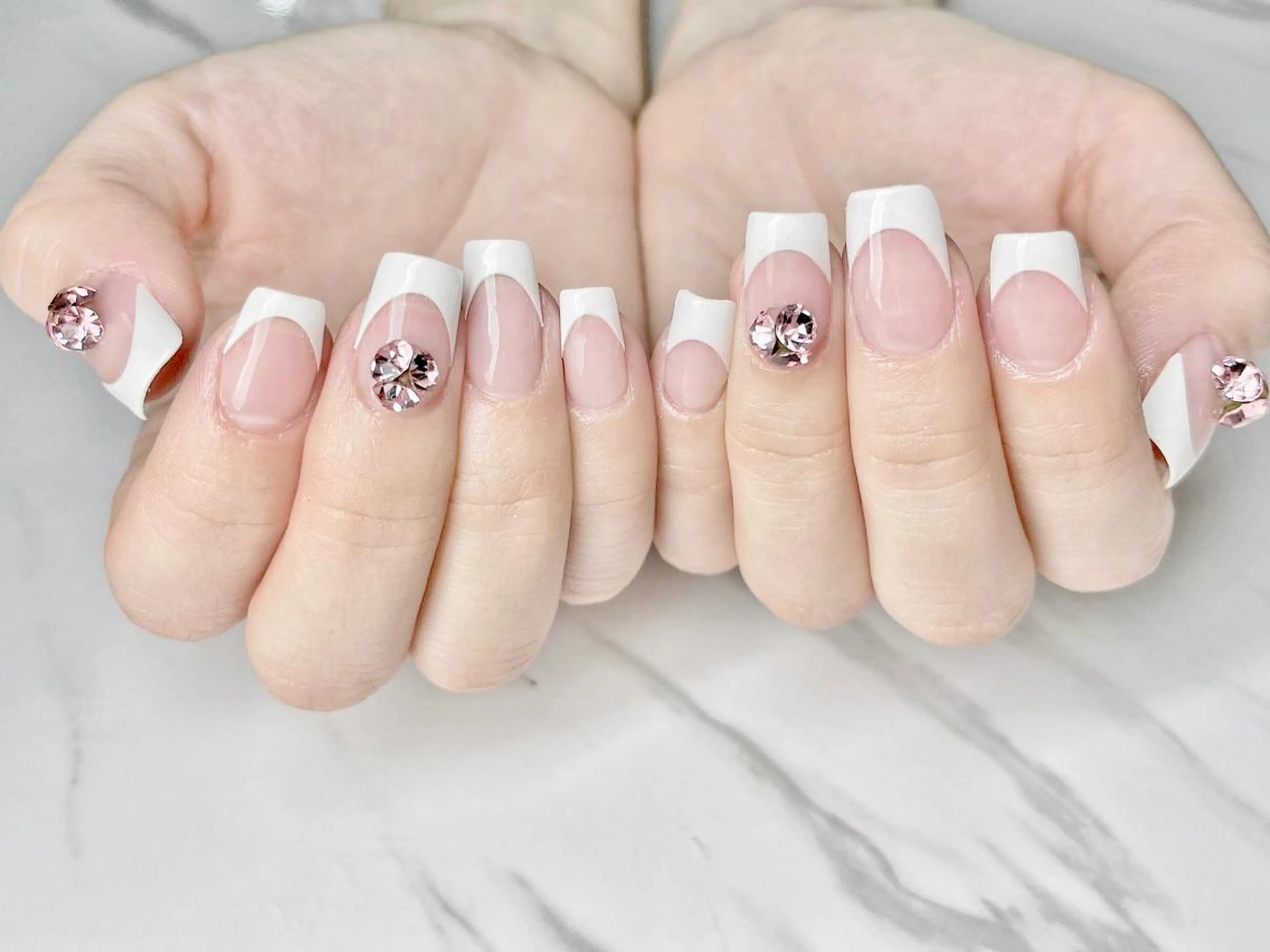 ネイル フレンチネイル ネイリスト シンのネイルデザイン