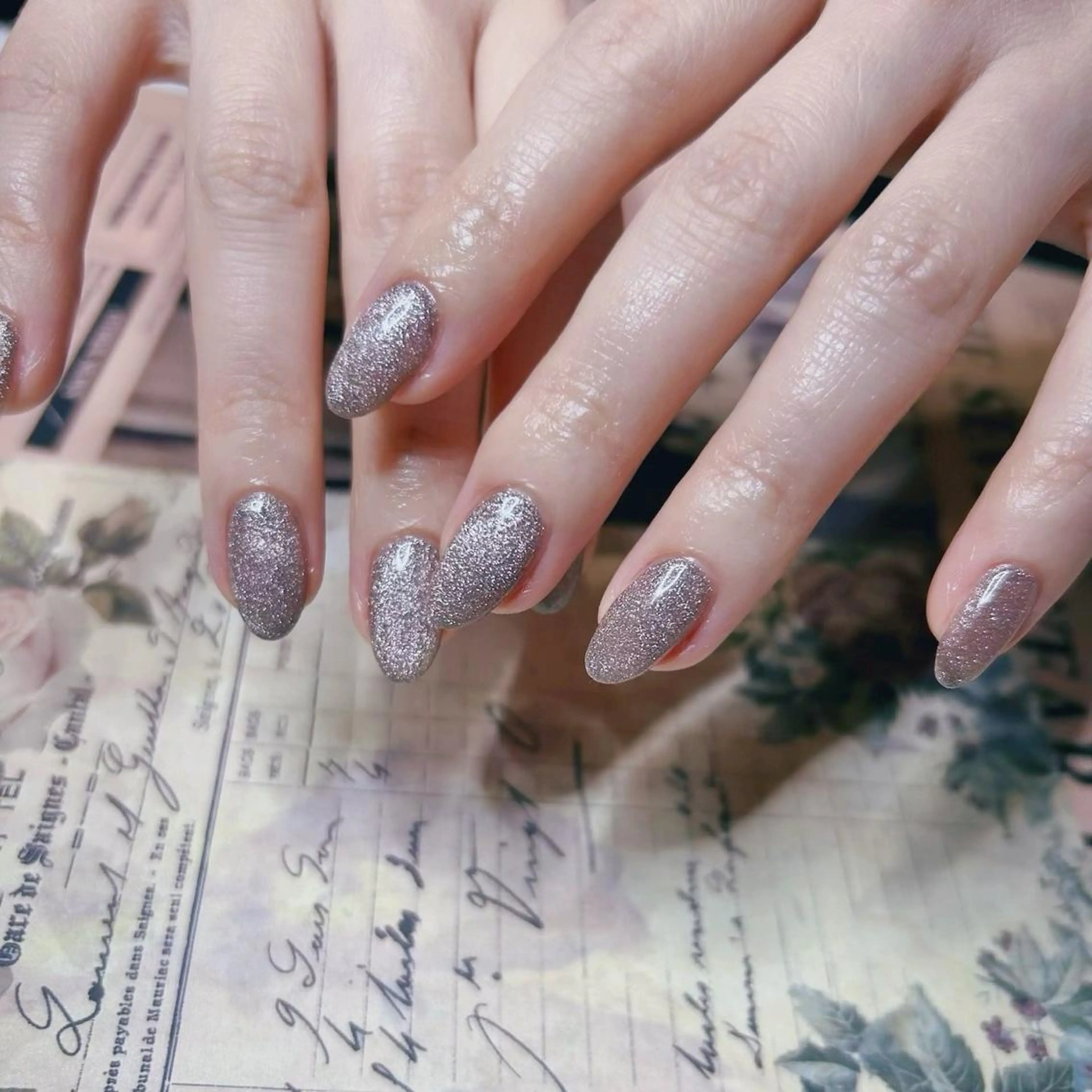 ネイル NOIROUGE所属・NOI ROUGEのネイルデザイン