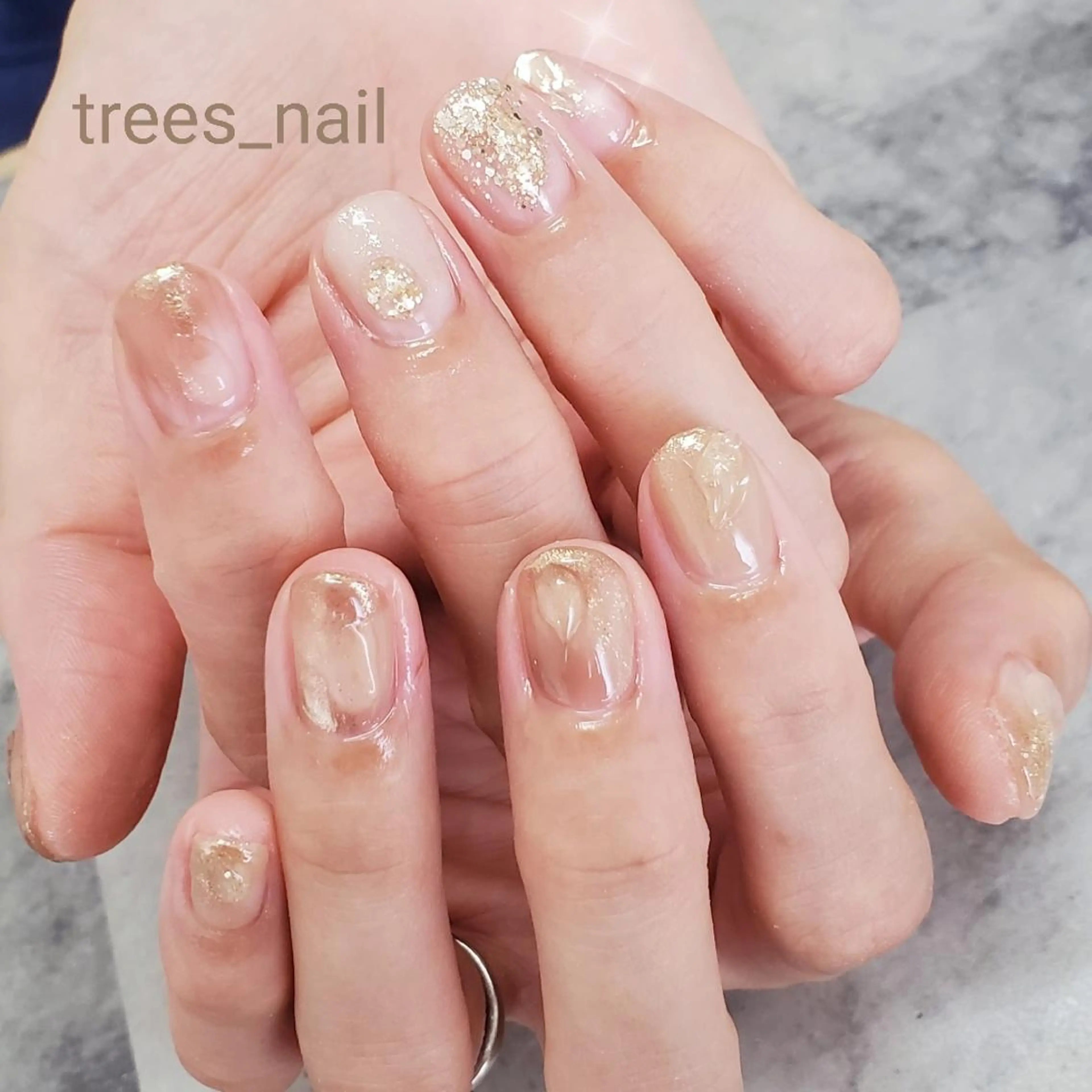ネイル アートネイル ミラーネイル ニュアンスネイル ぷっくりネイル ハンドネイル フットネイル trees_ nailのネイルデザイン