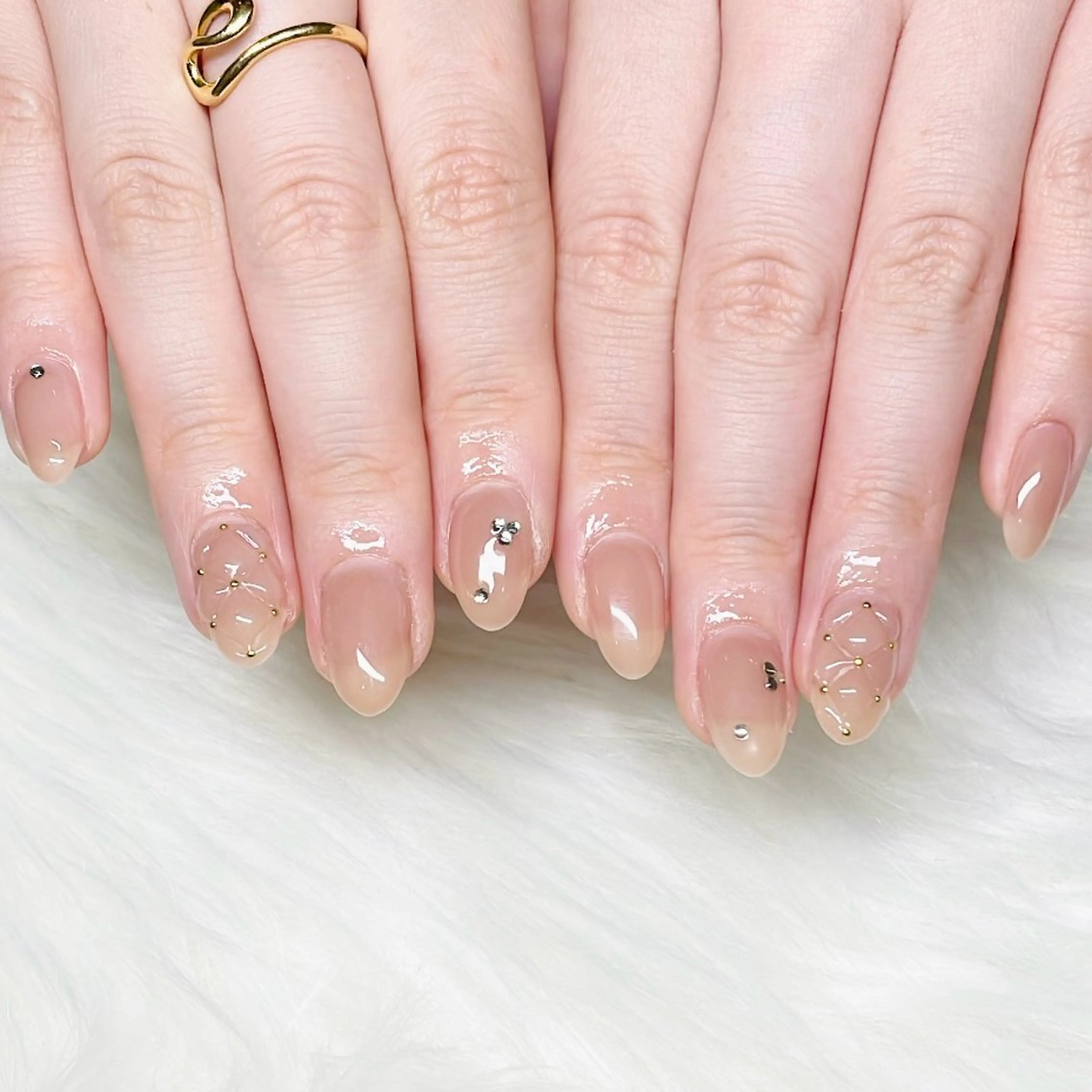 ネイル チークネイル フットネイル フレンチネイル ジェルネイル ガラスフレンチ ハンドネイル Rimi.+【リーミプラス】なかもず店所属・Rimi.+ チナミのネイルデザイン