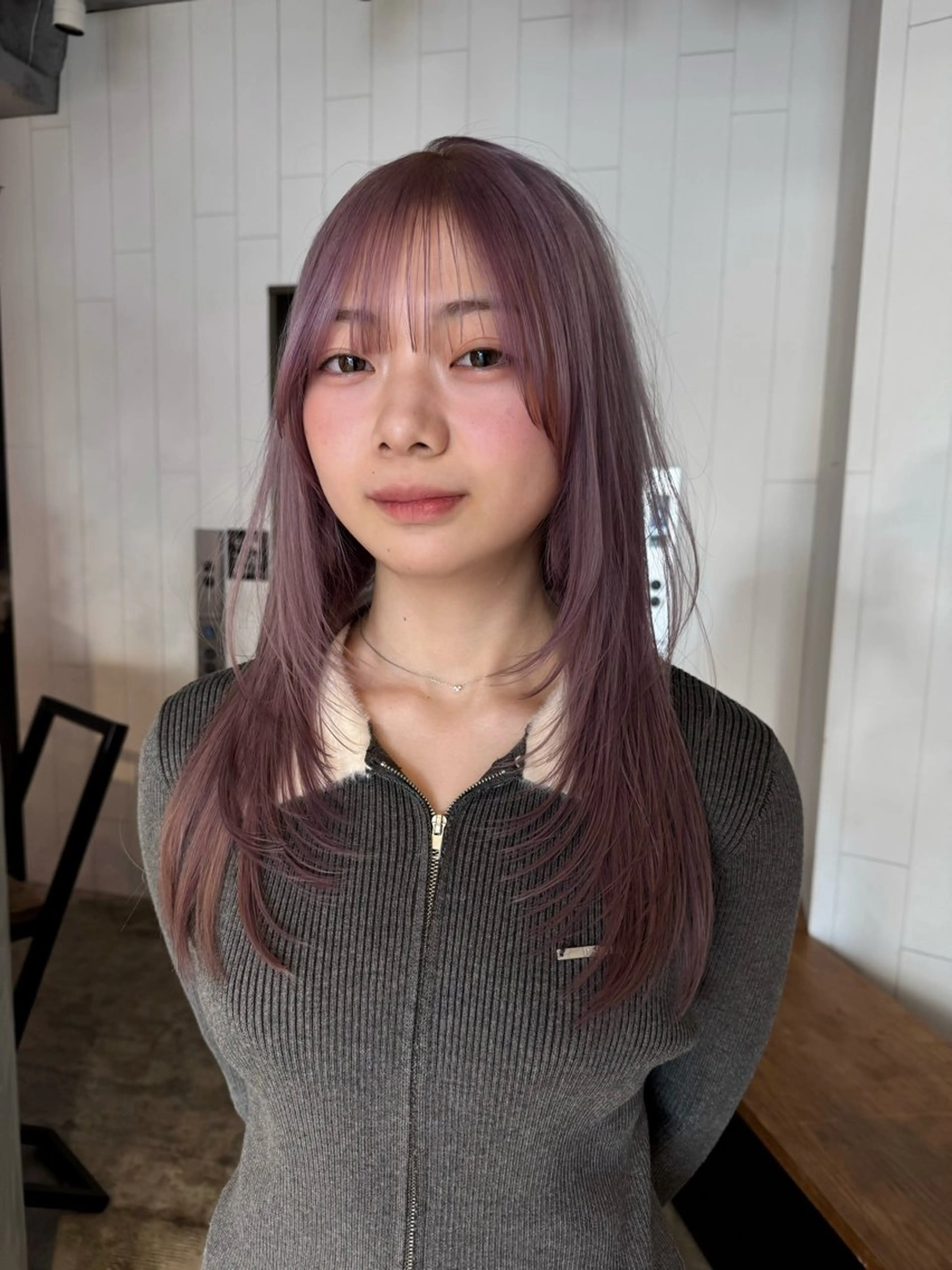 セミロング ALBUM IKEBUKURO所属・レイヤーカット ブリーチカラーのヘアスタイル