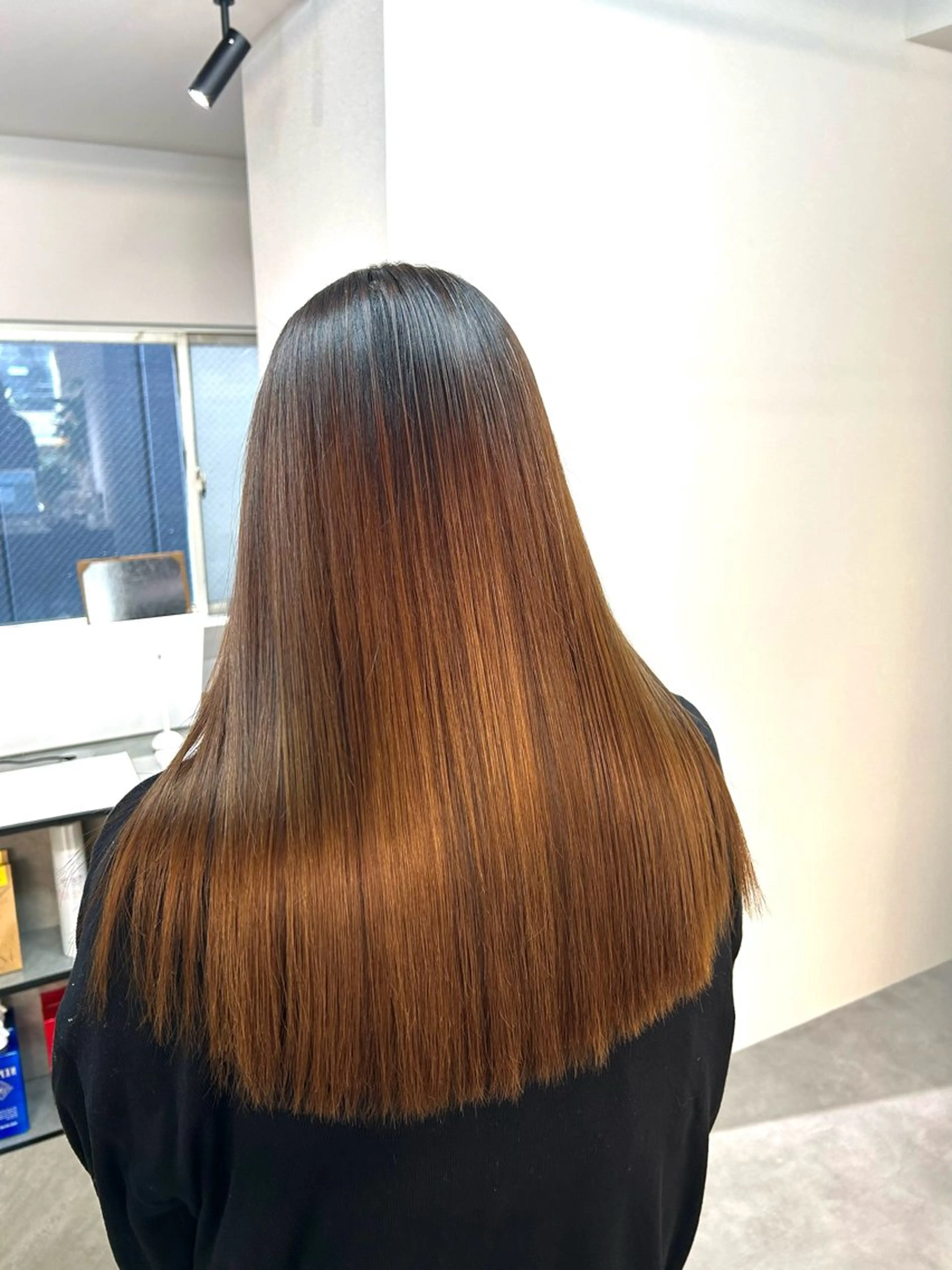 ロング カラー 髪質改善 縮毛矯正 トリートメント カット ヘアカラー トリートメント nui【茨木】本多 莉果子のヘアスタイル