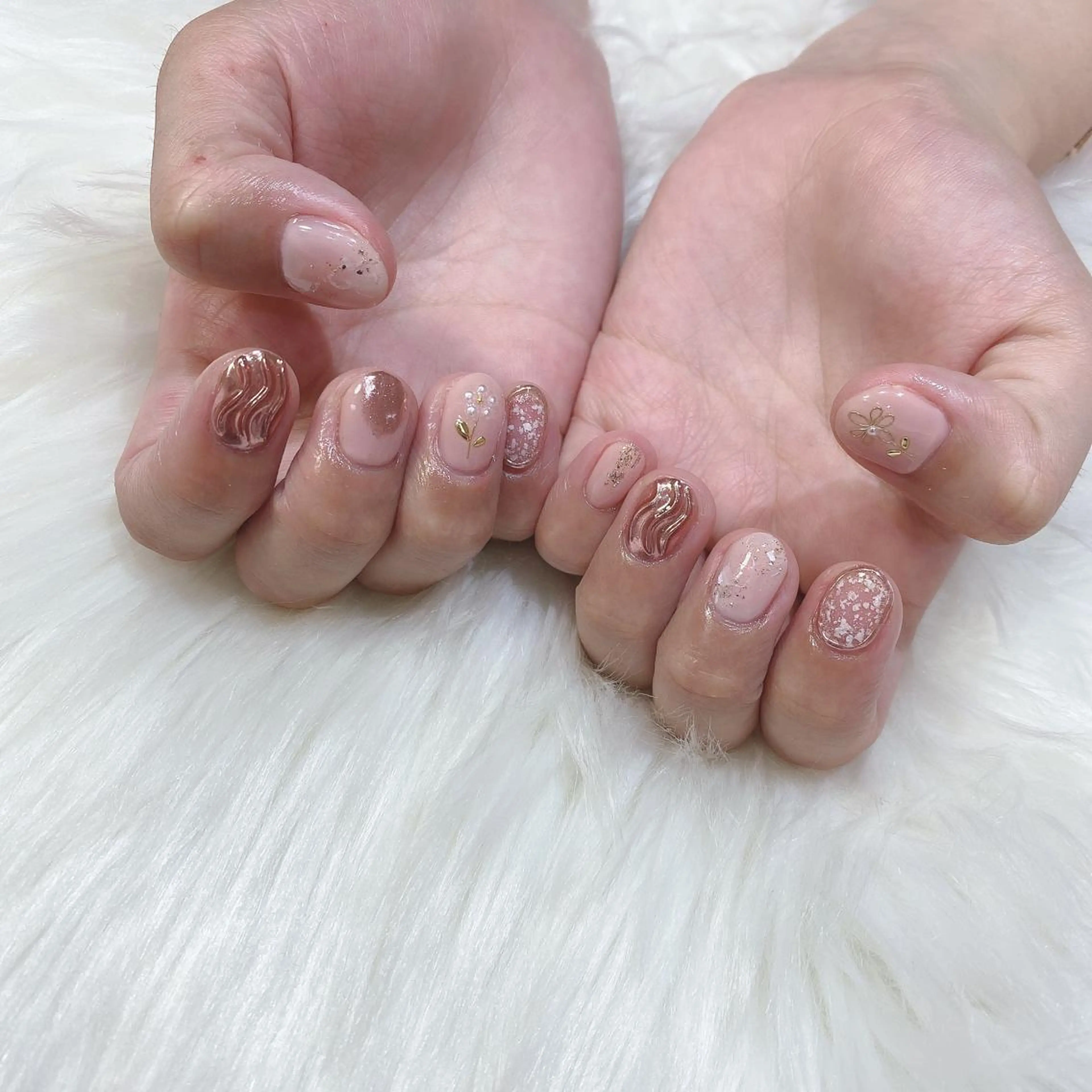 ネイル ハンドネイル 西岡 杏のネイルデザイン