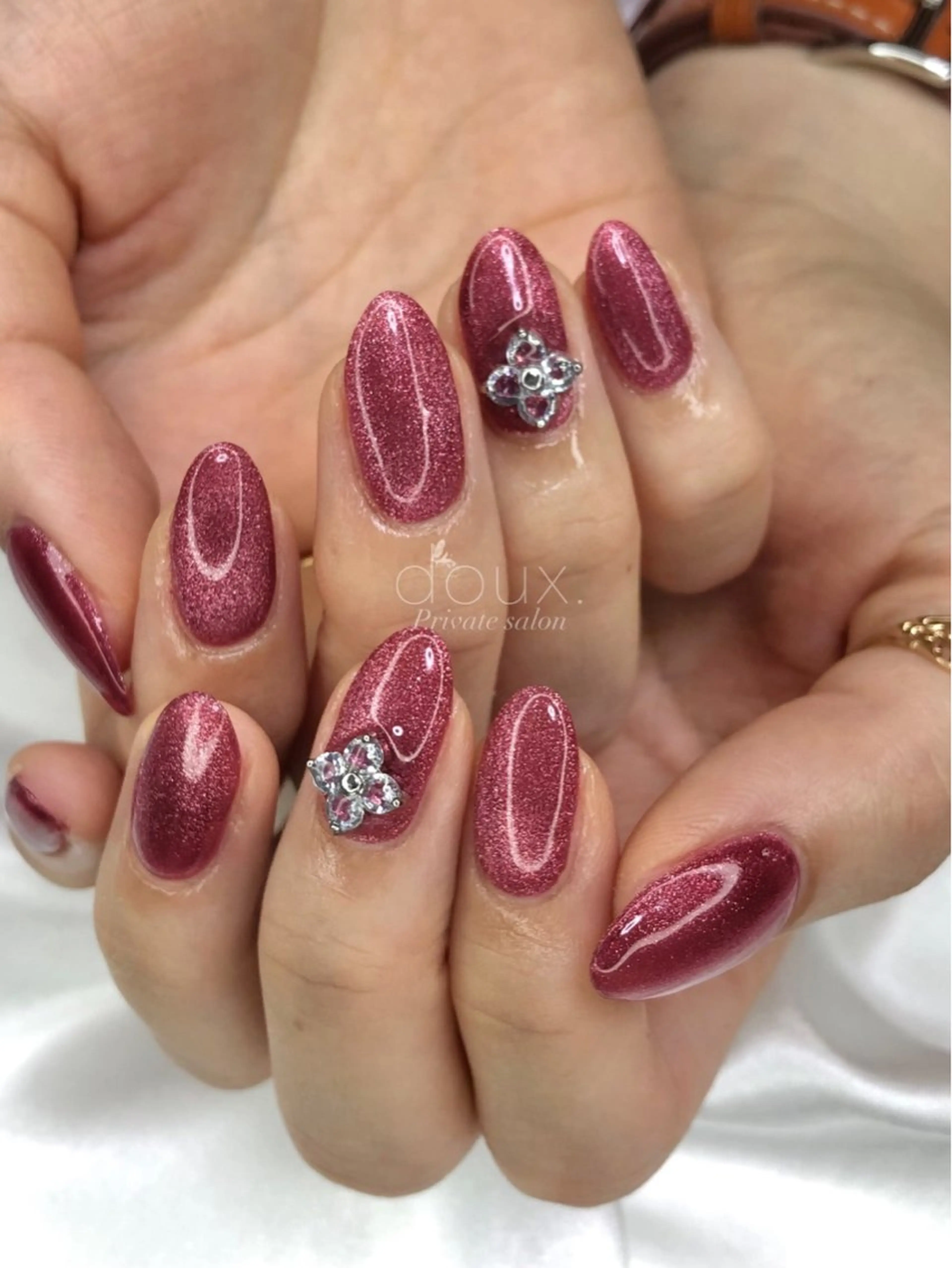 ネイル 氷ネイル・うるうるネイル キラキラネイル 韓国ネイル マグネットネイル ミラーネイル doux. nailのネイルデザイン