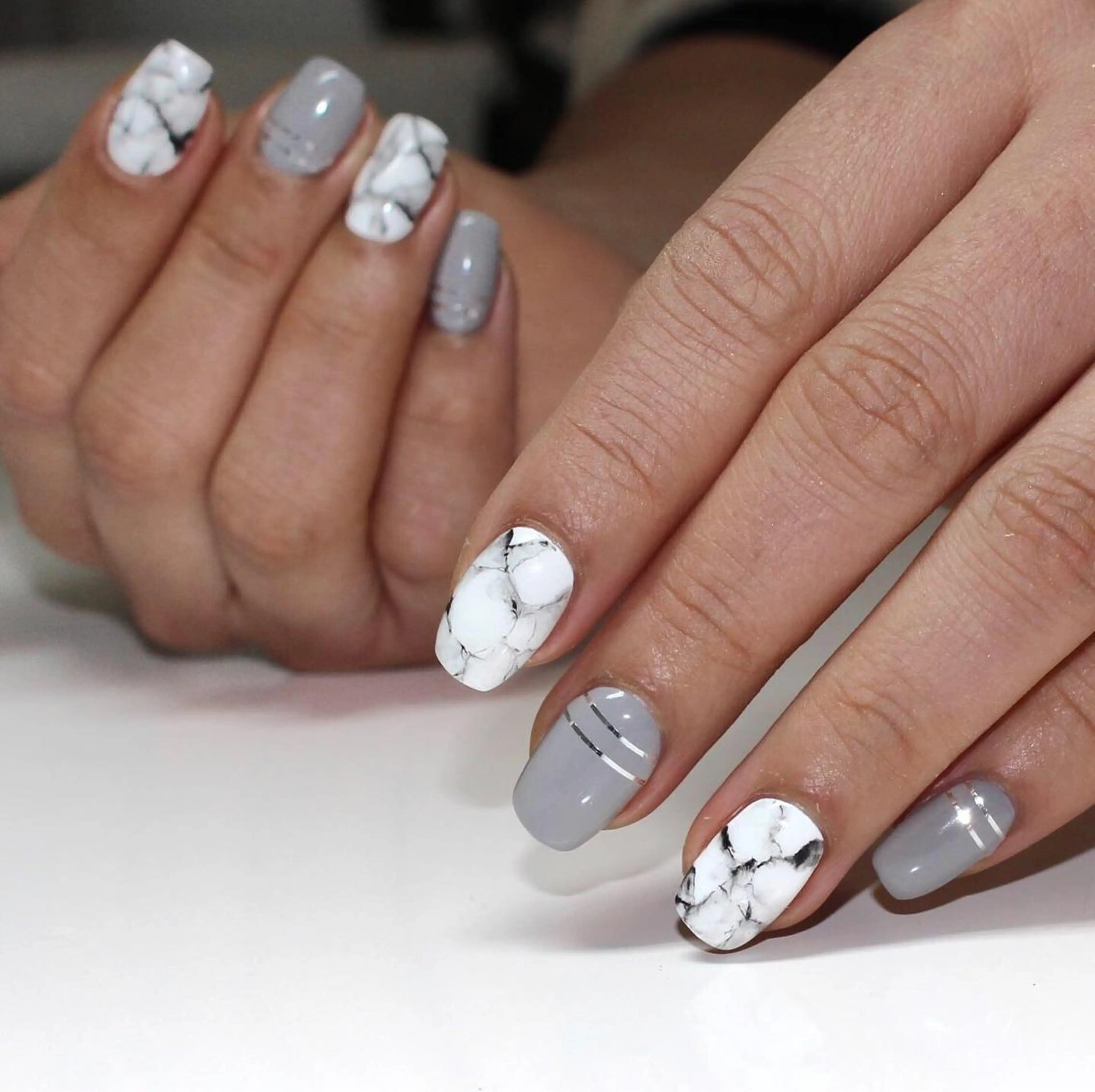 ミディアム ネイル Baku Nailsのネイルデザイン