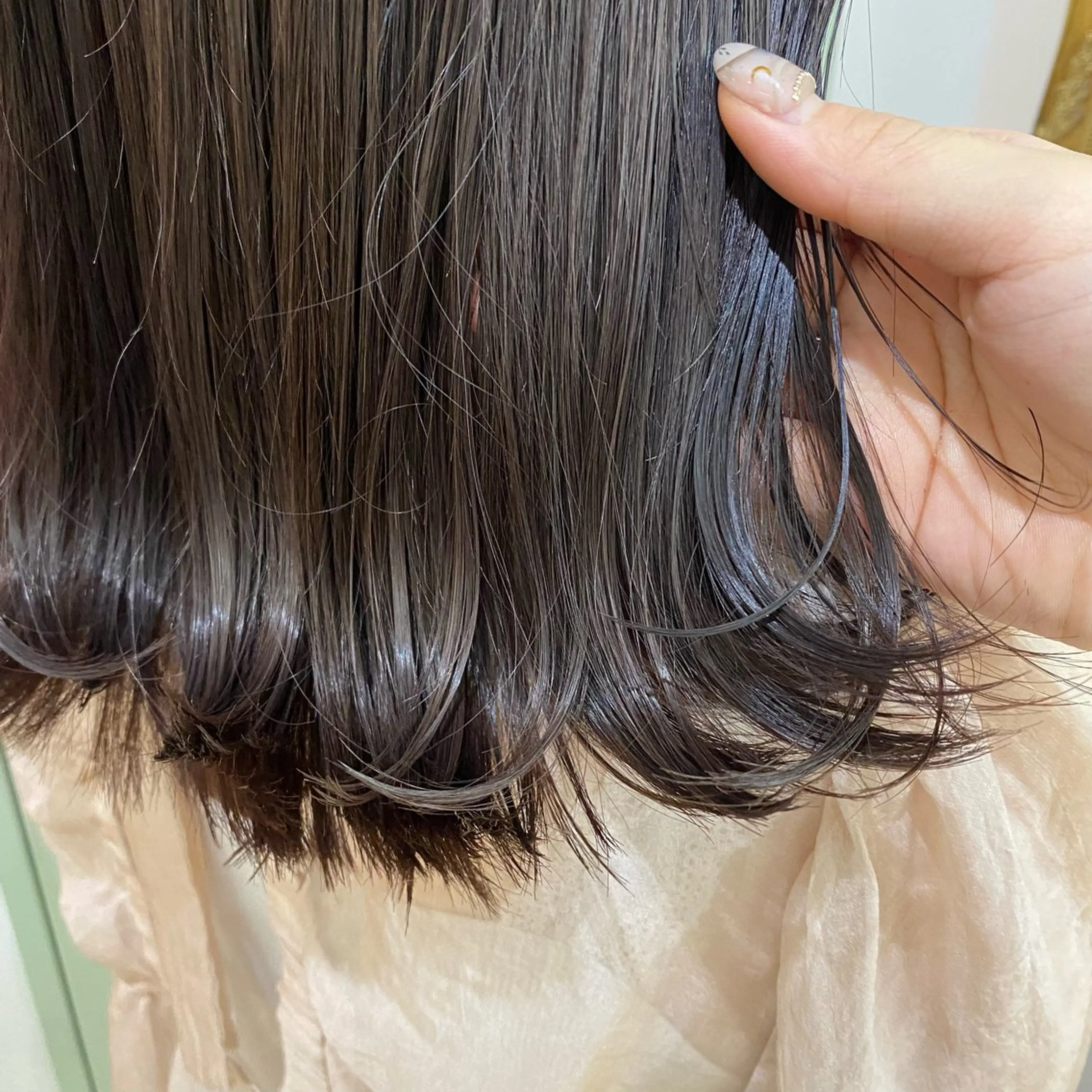 カラー 喜友名 ウララのヘアスタイル