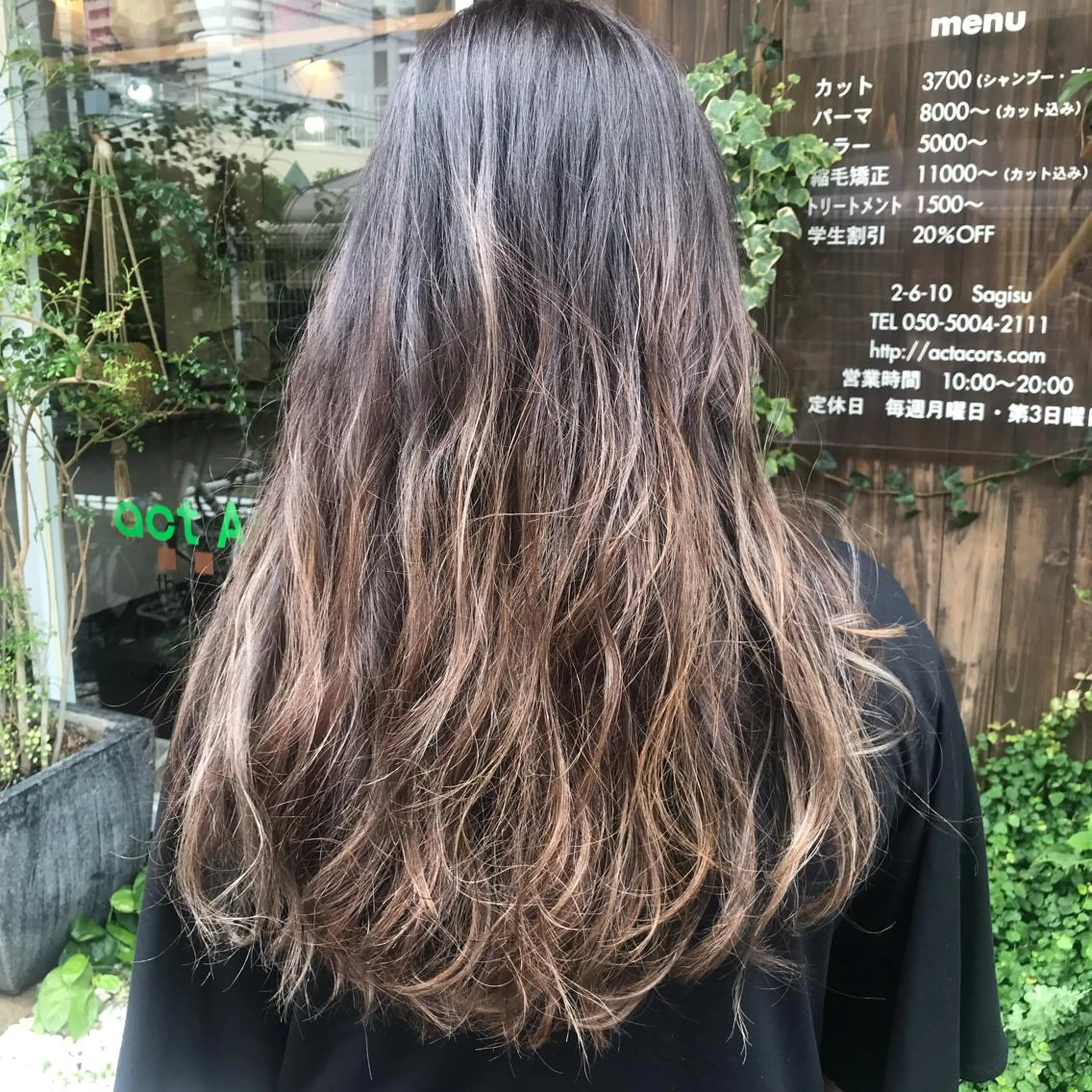 ロング カラー アッシュ バレイヤージュ グラデーションカラー バイオレットカラー バイオレットアッシュ ヘアカラー トリートメント 【お悩み解決】 松尾一気のヘアスタイル
