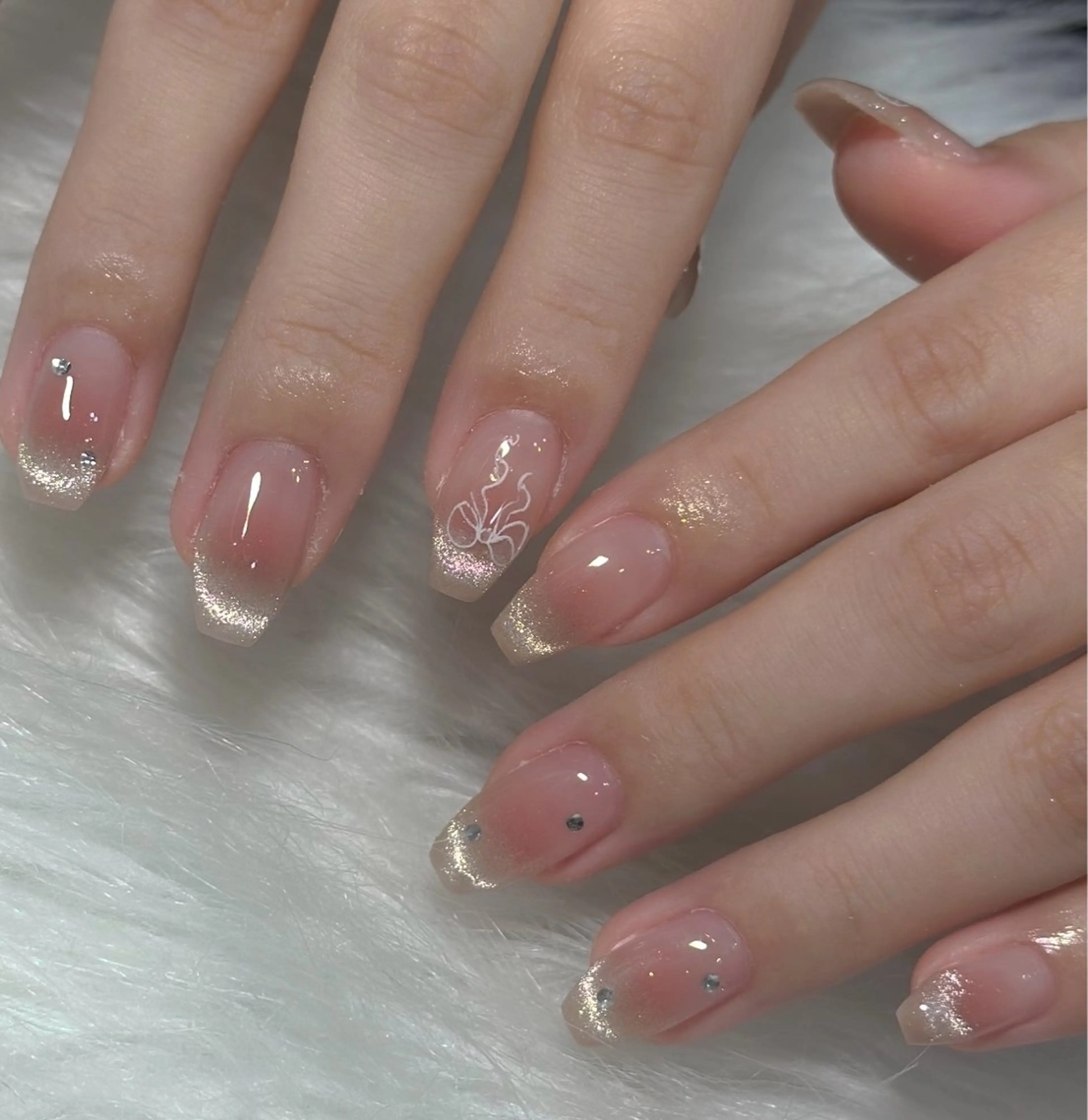 ネイル LAVISH nanamiのネイルデザイン