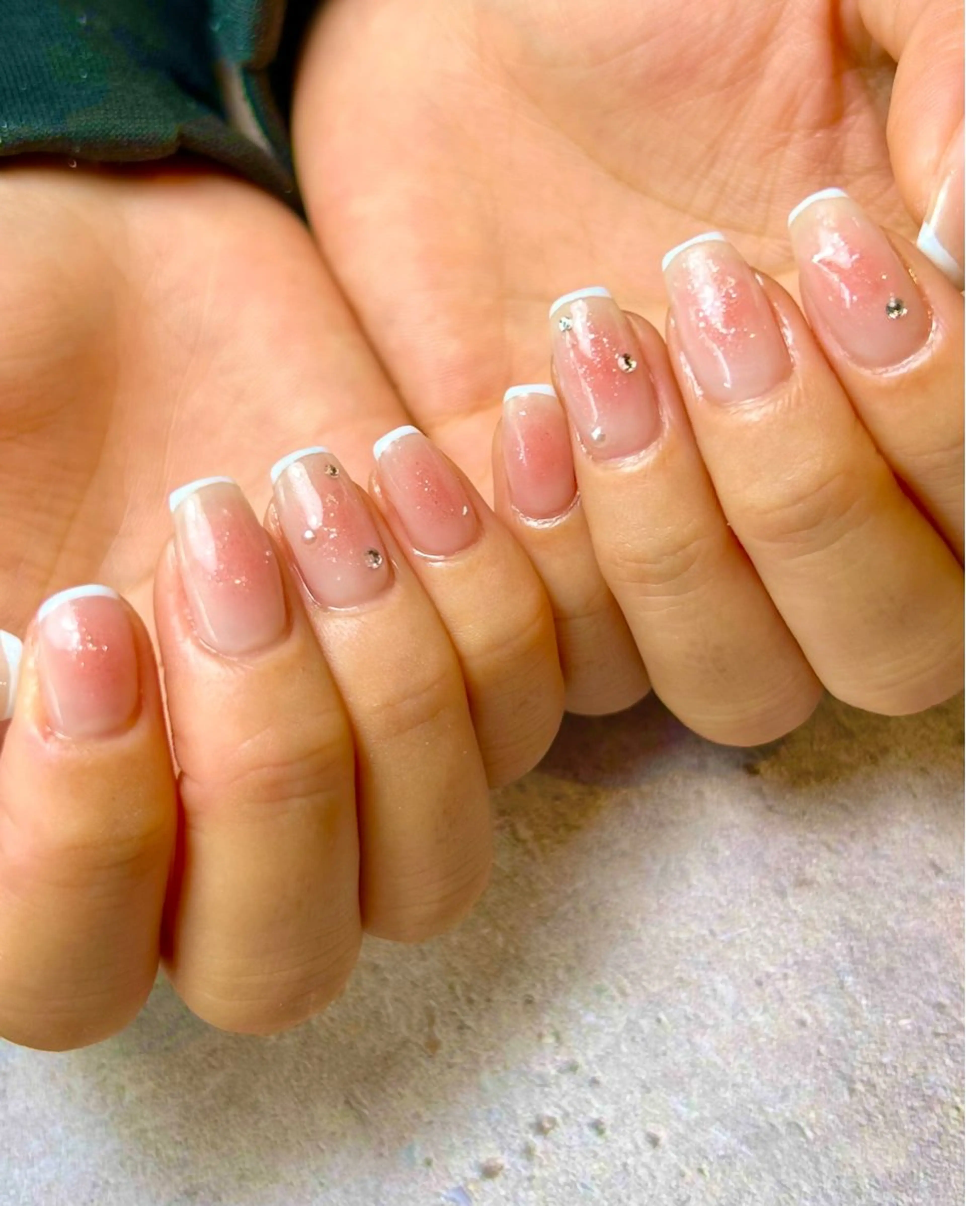 ネイル チークネイル 水色 持ち込み パステルネイル 春ネイル ハンドネイル Reflection marikoのネイルデザイン