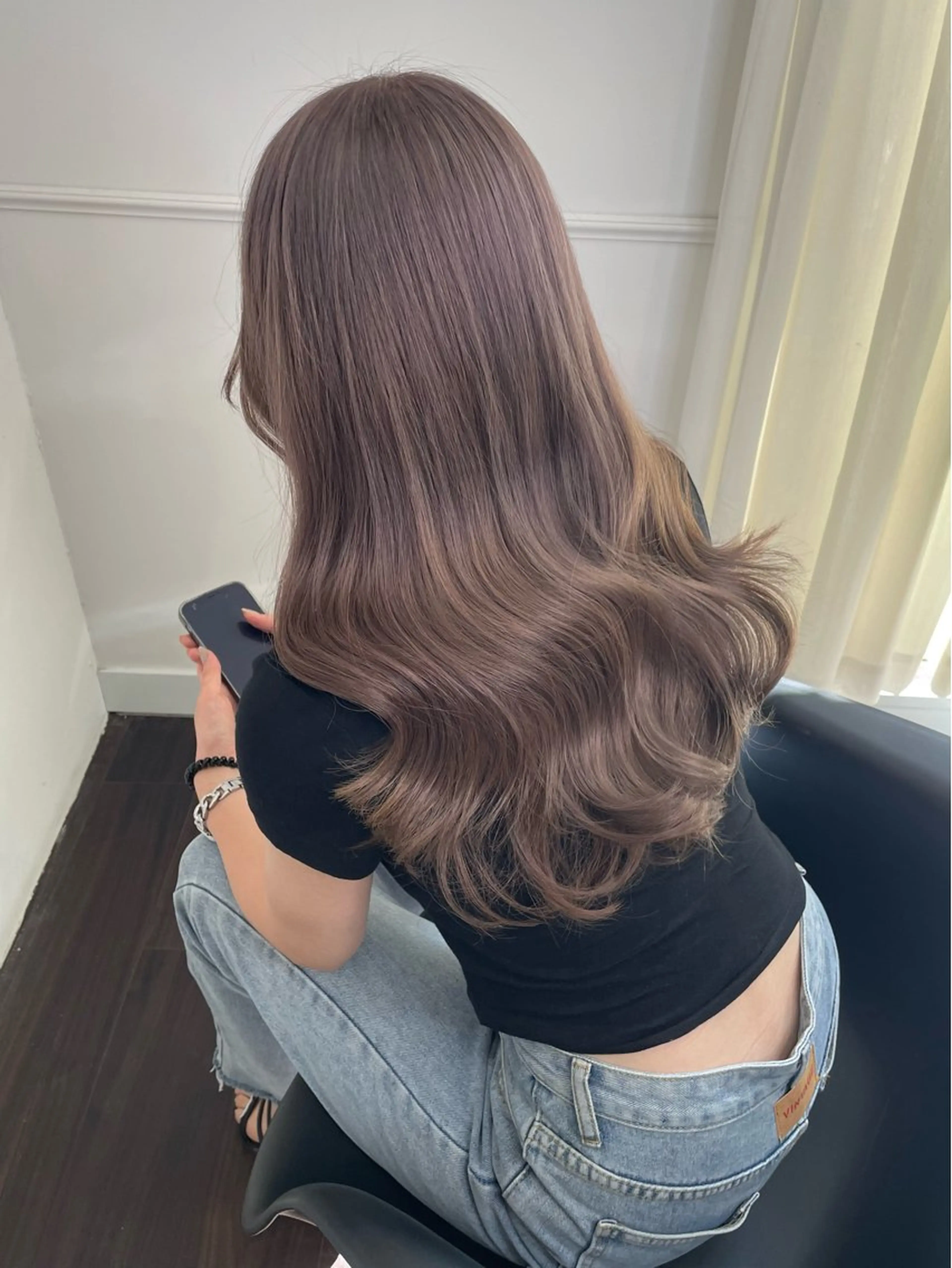 ロング カラー ヘアアレンジ アッシュ ベージュカラー ブリーチ 透明感カラー ダブルカラー カット ヘアカラー トリートメント maoブリーチ無し 似合わせカラーのヘアスタイル