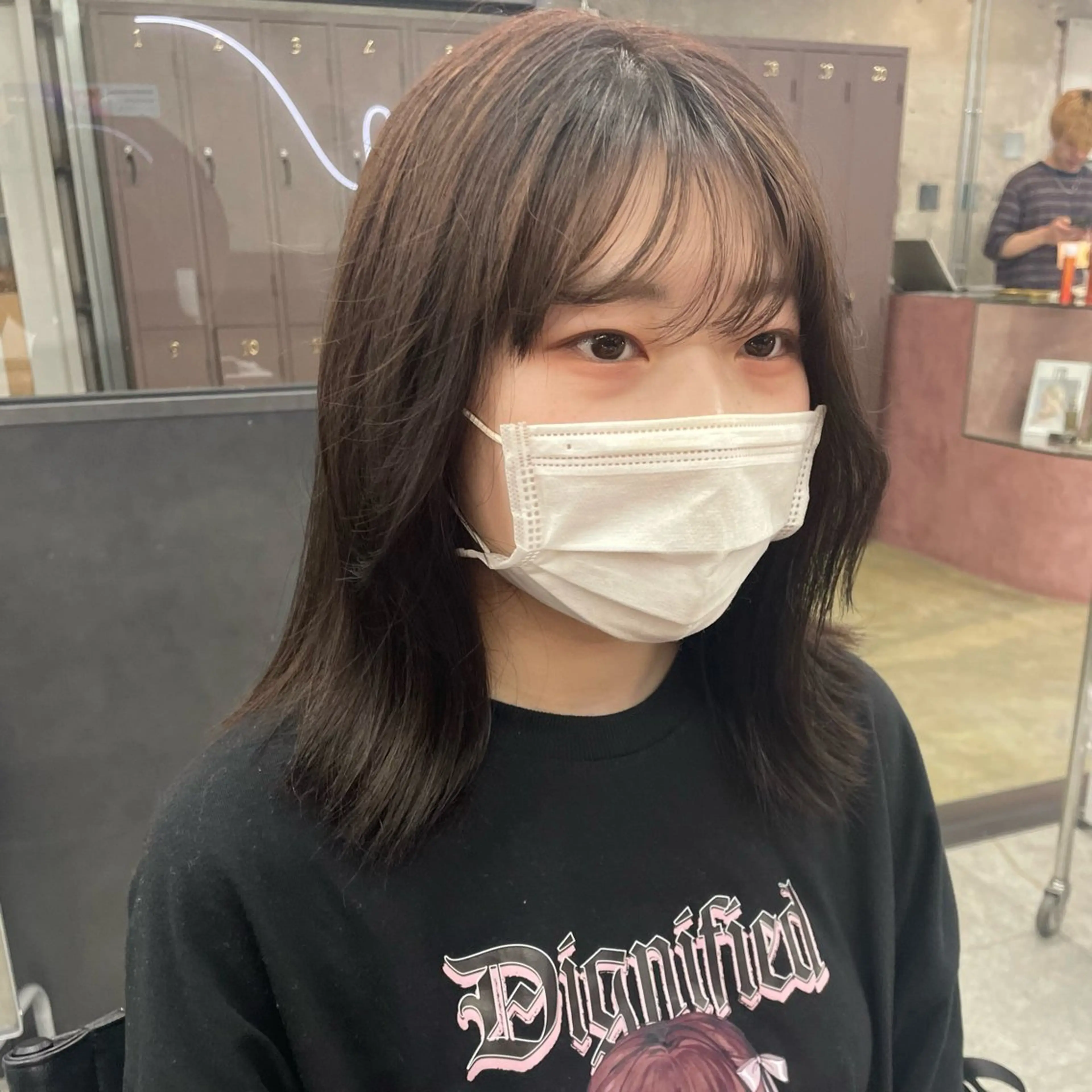 ミディアム 鈴木瑛里／ブロンド ベージュ／男女のヘアスタイル