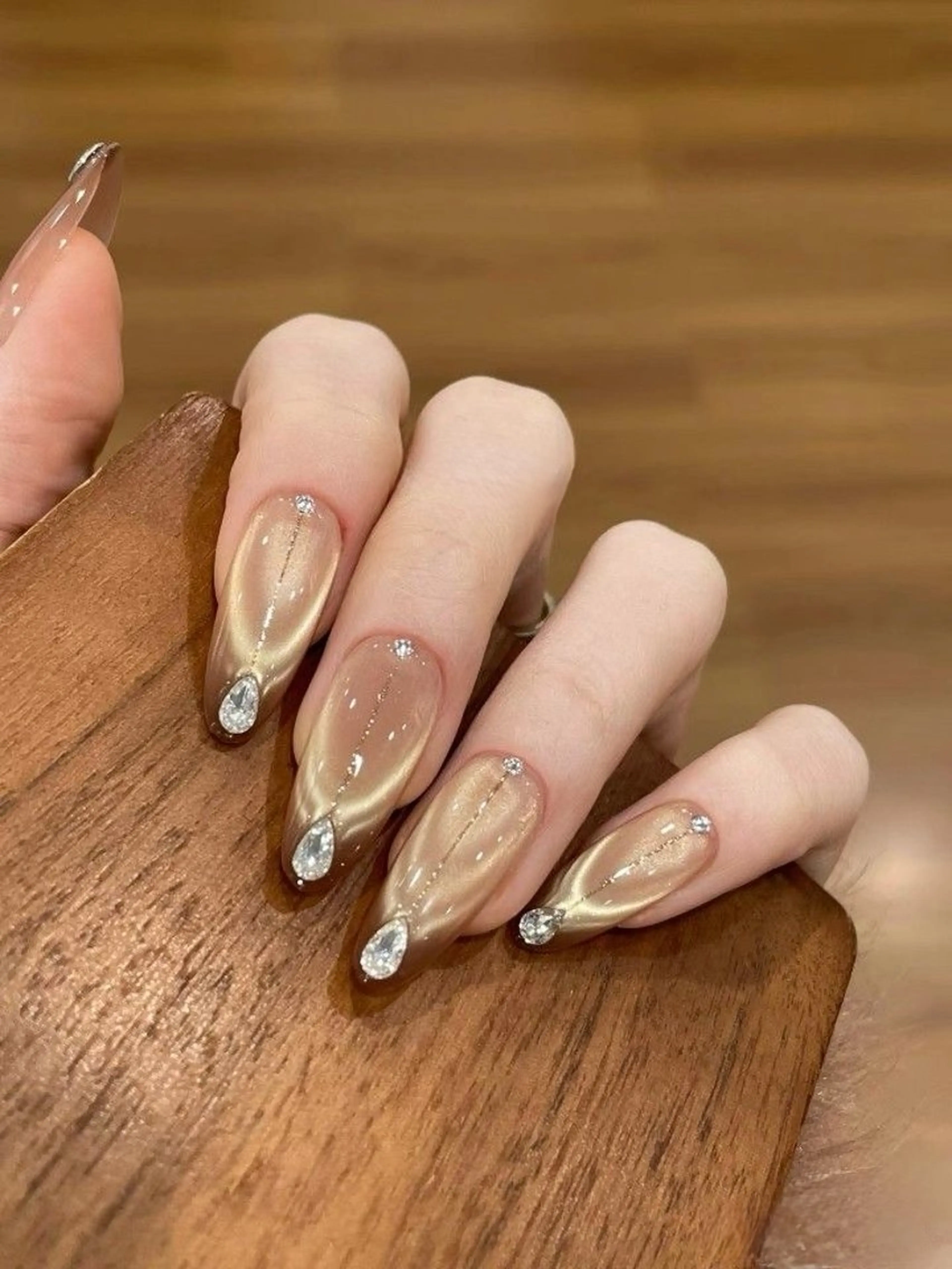 ネイル 長さ出し フレンチネイル グラデーション 卒業式 マグネットネイル MIHANA NAILのネイルデザイン