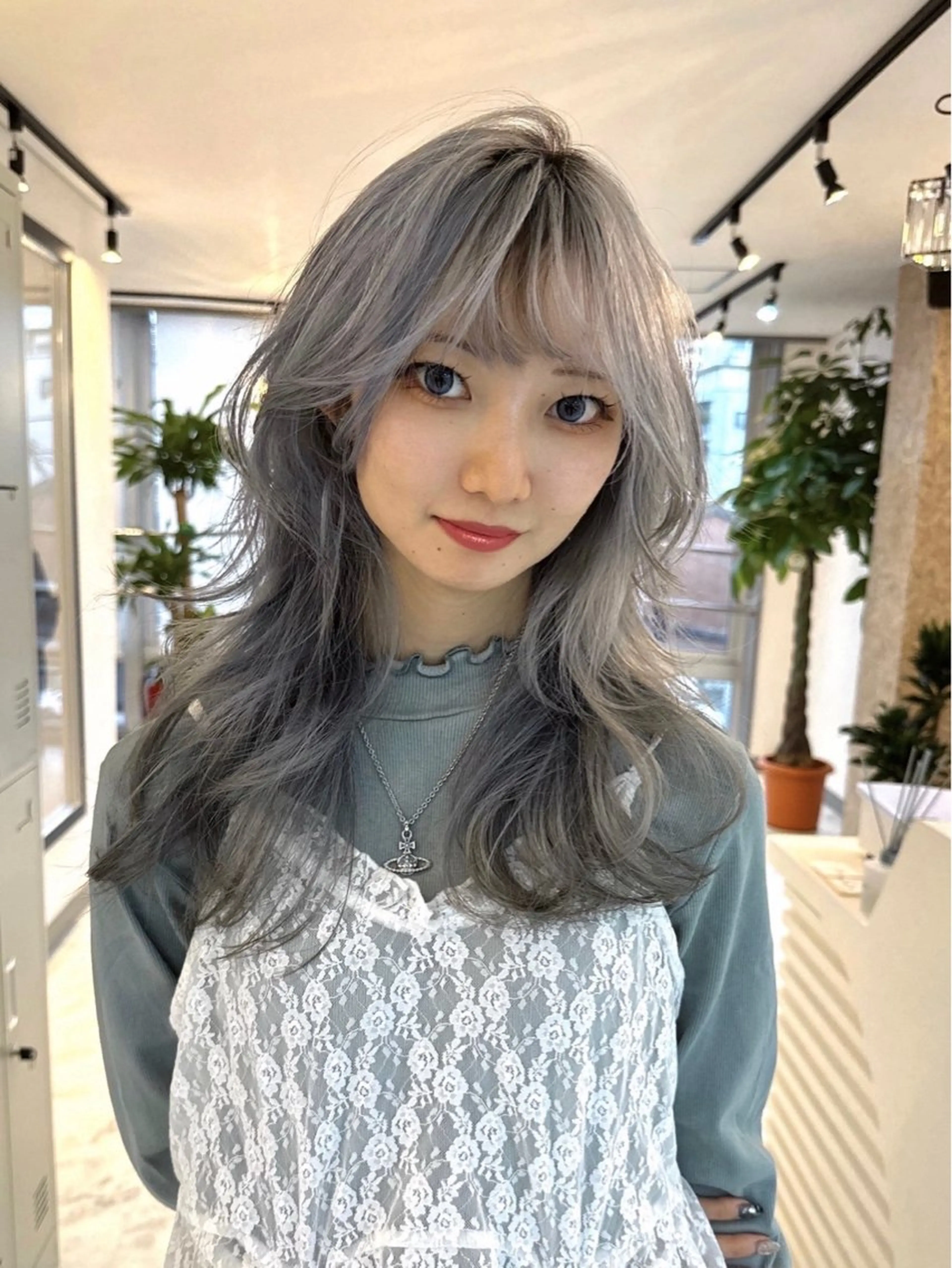 セミロング カラー ヘアカラー SEINA️️/烏丸 ブリーチ/ハイトーンのヘアスタイル