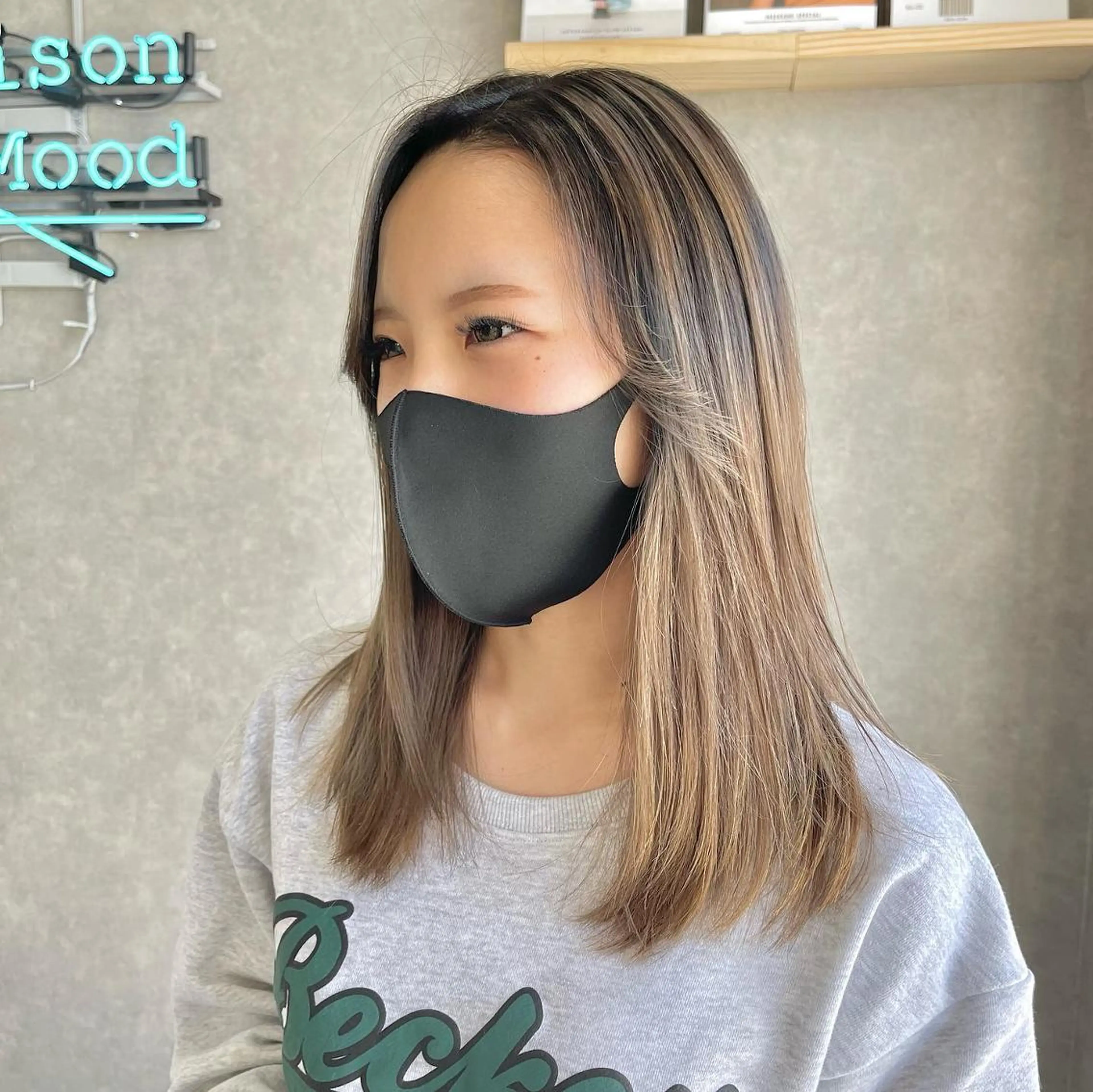 ミディアム mood tatemachiのヘアスタイル