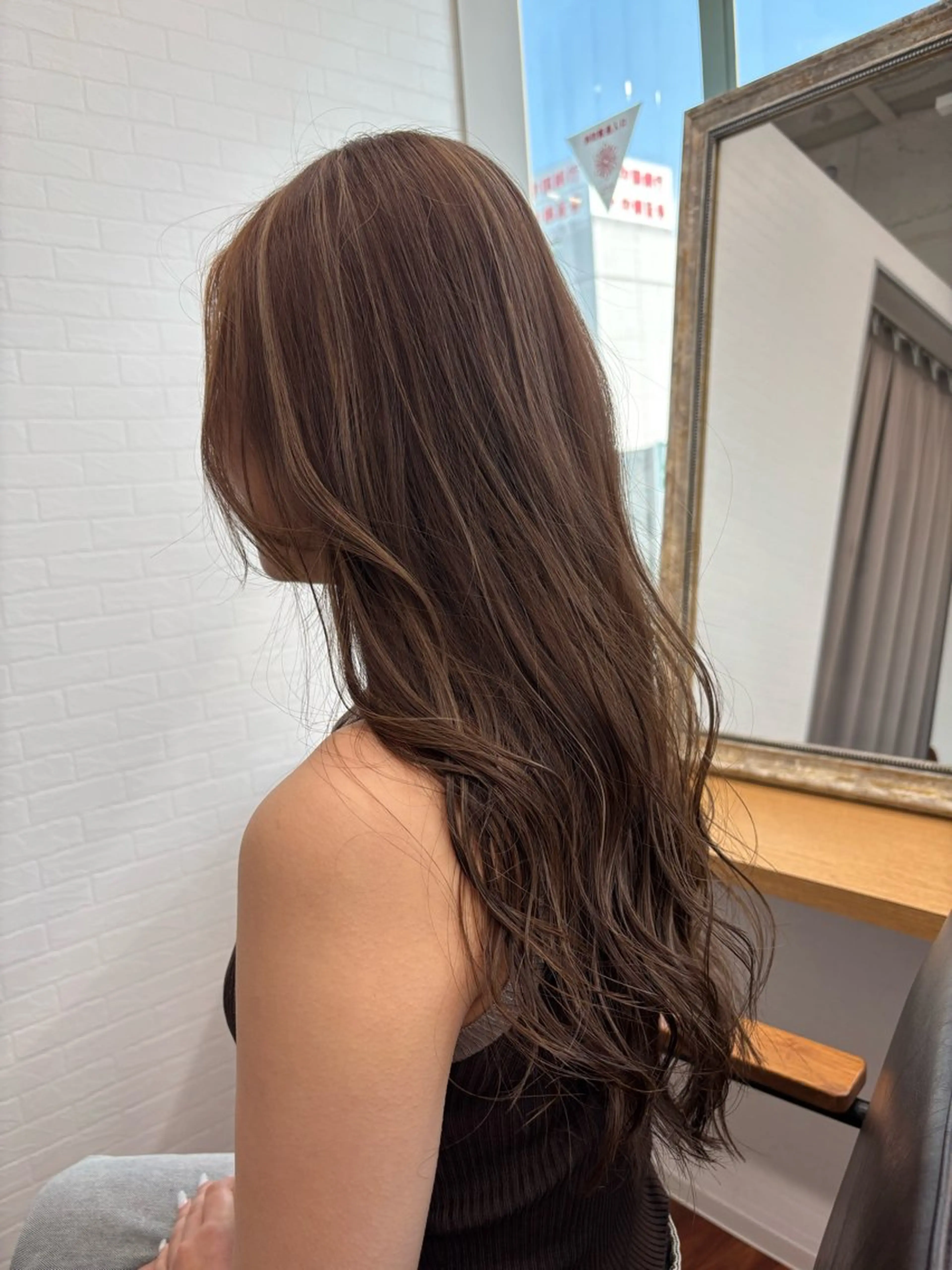 ロング カラー ヘアアレンジ ブラウンカラー ハイライトカラー 外国人風カラー ハイライト グランルッソ所属・岡山× バレイヤージュカラーのヘアスタイル