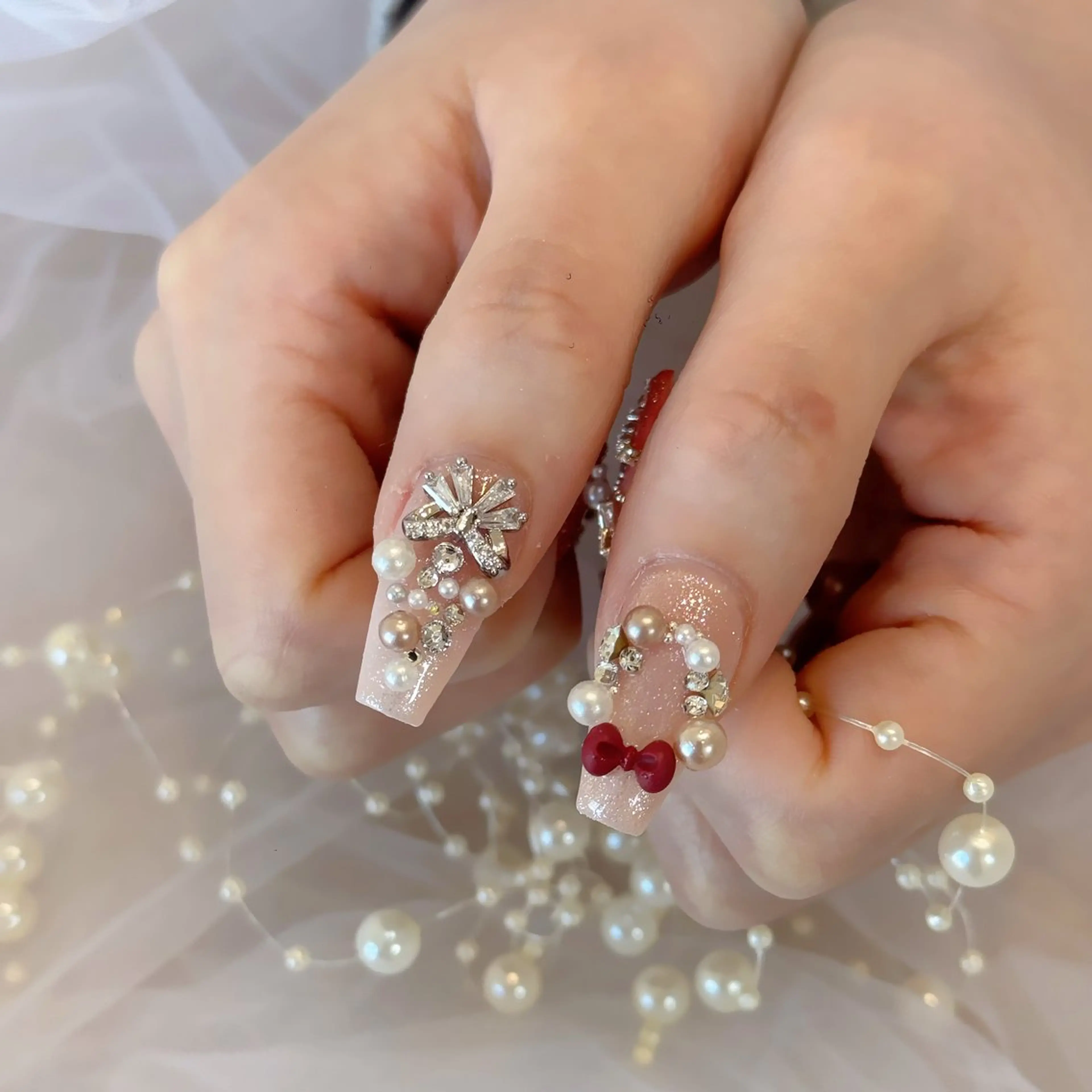 ネイル チークネイル フレンチネイル ガラスフレンチ グラデーション キラキラネイル ハンドネイル LilyLala Nailsalonのネイルデザイン