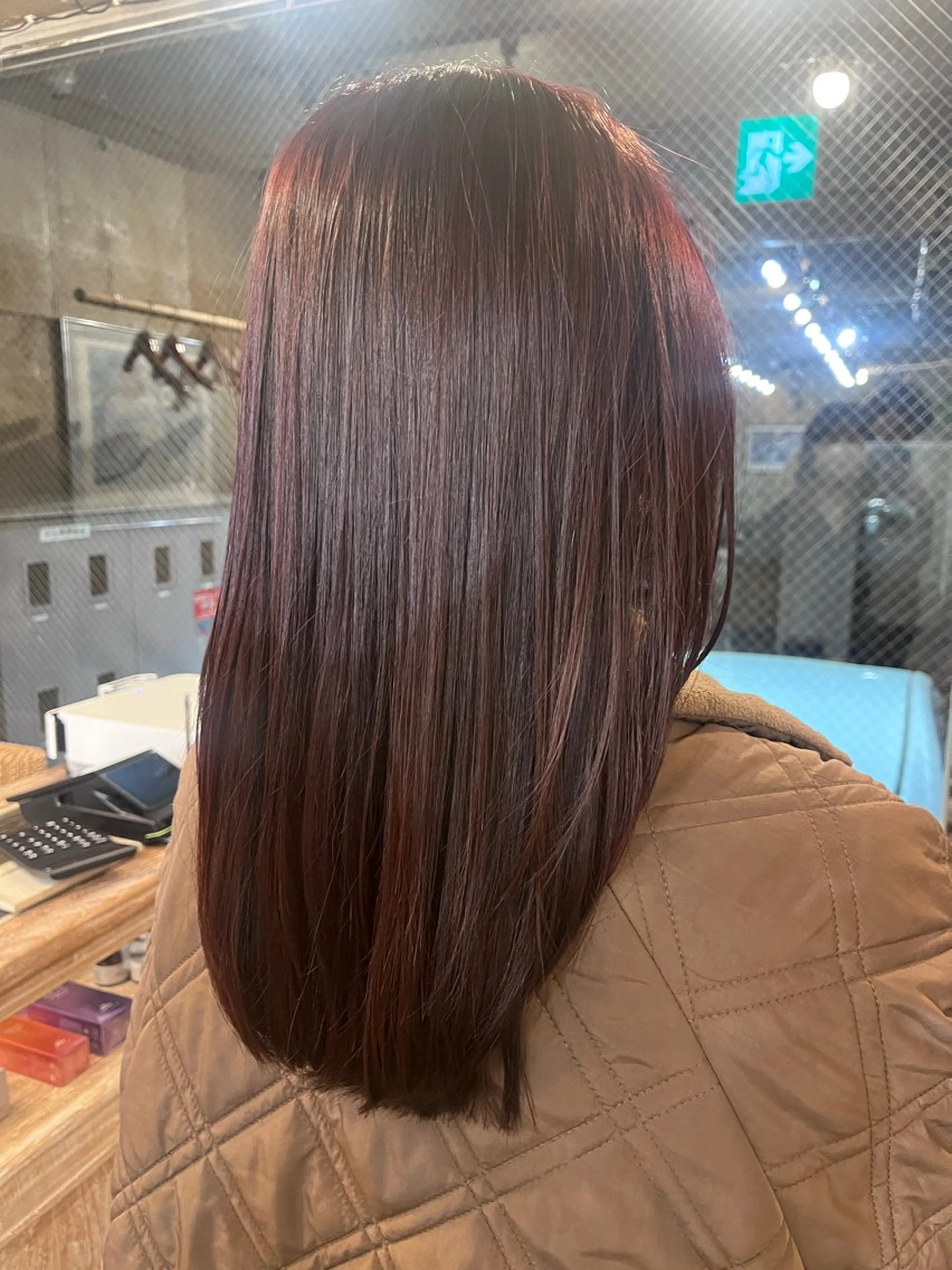 セミロング カラー ヘアカラー 尾藤 浩一のヘアスタイル