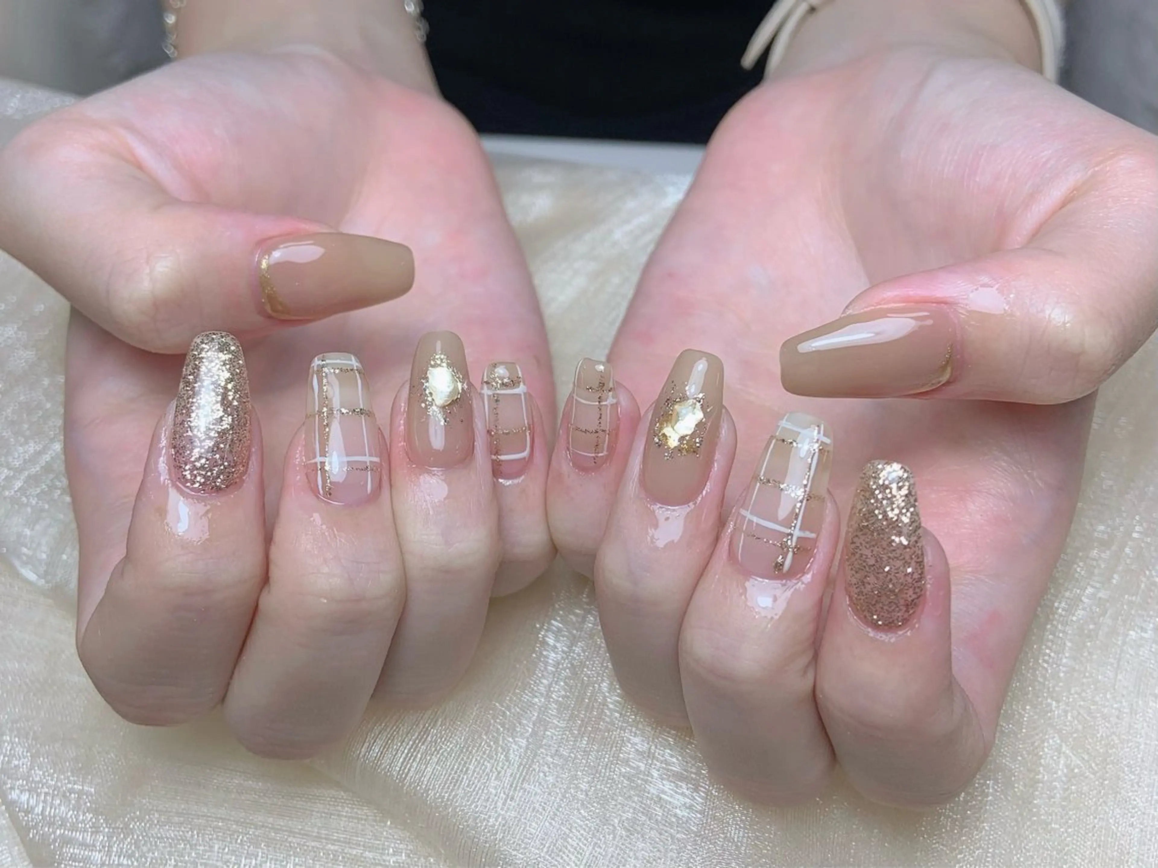 ネイル オーロラネイル チークネイル フレンチネイル ジェルネイル ガラスフレンチ ハンドネイル Nail Jolie所属・Nail Jolieのネイルデザイン