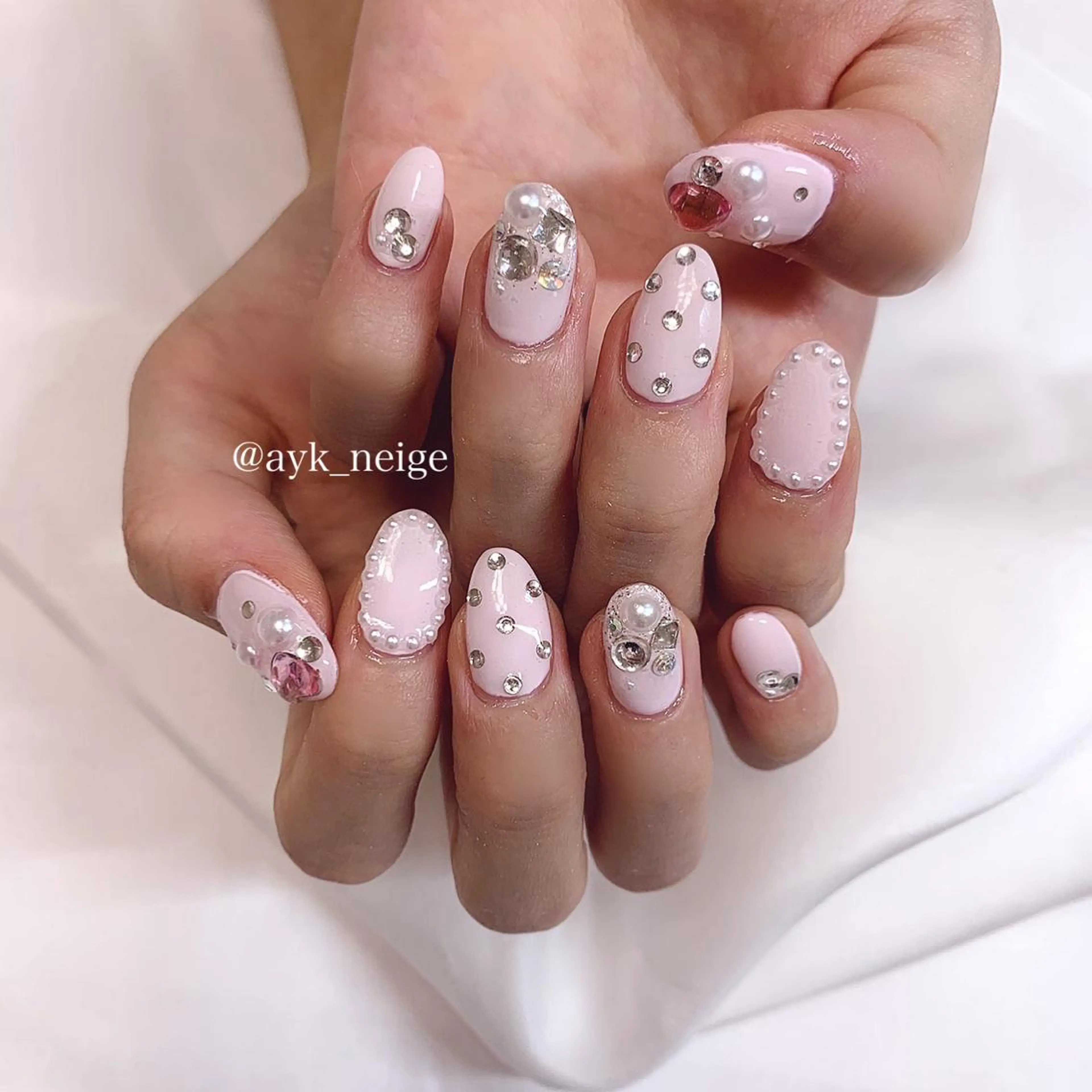 ネイル オーロラネイル ハート 韓国ネイル 冬ネイル n'eige nail所属・大谷 綾香のネイルデザイン