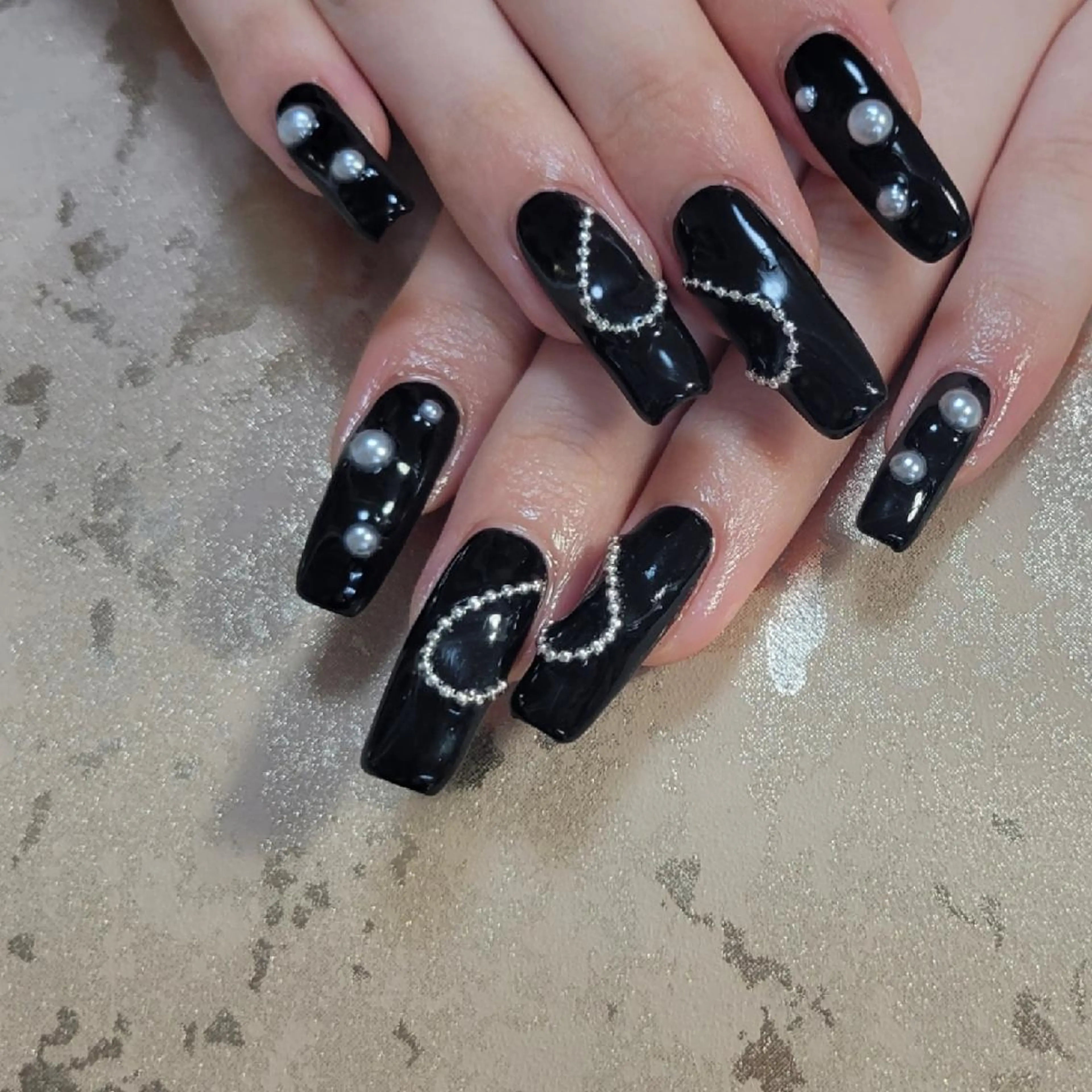 ネイル ストーンネイル ネイルサロンほっこり kanaのネイルデザイン