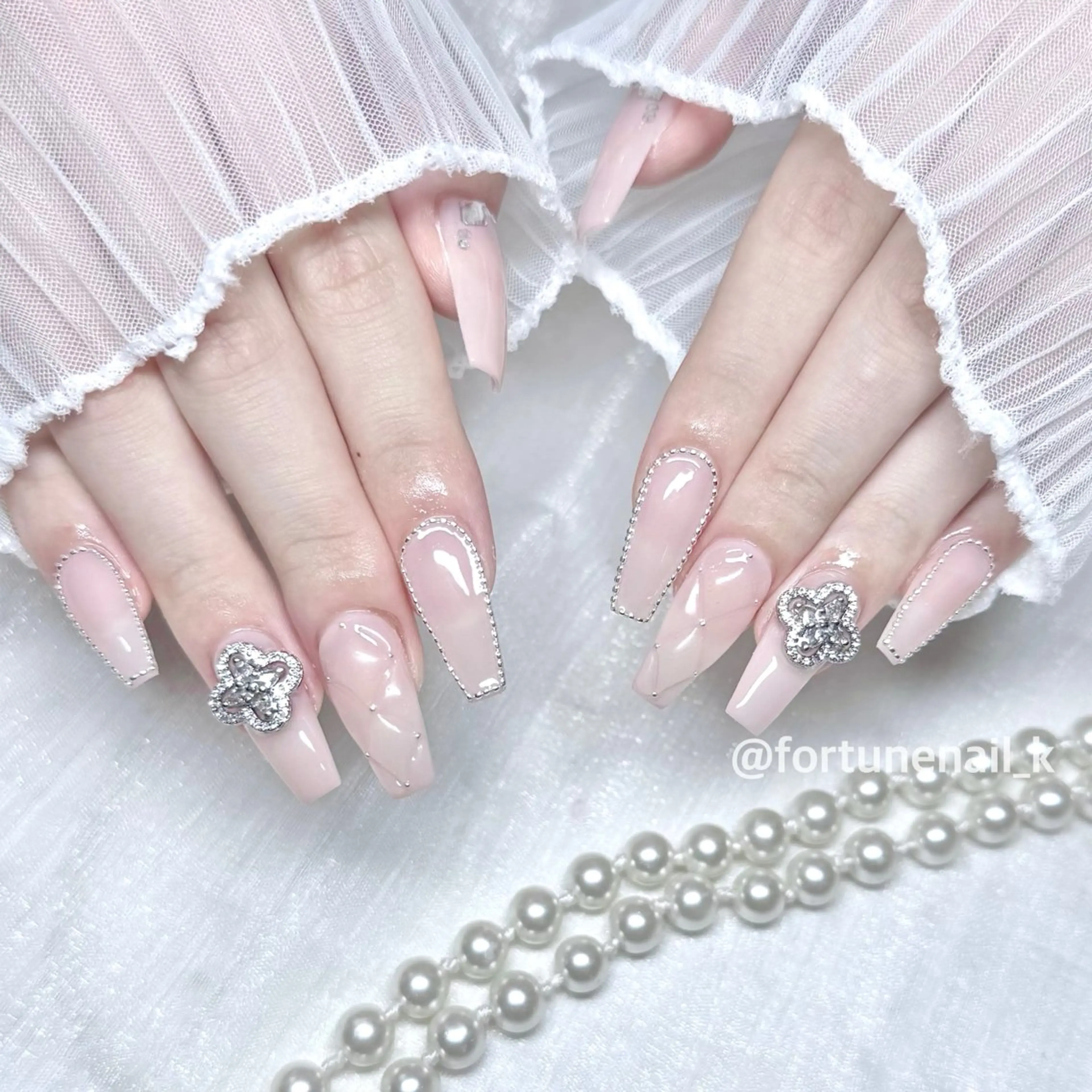 ネイル ハンドネイル 🤍kanane 🤍のネイルデザイン