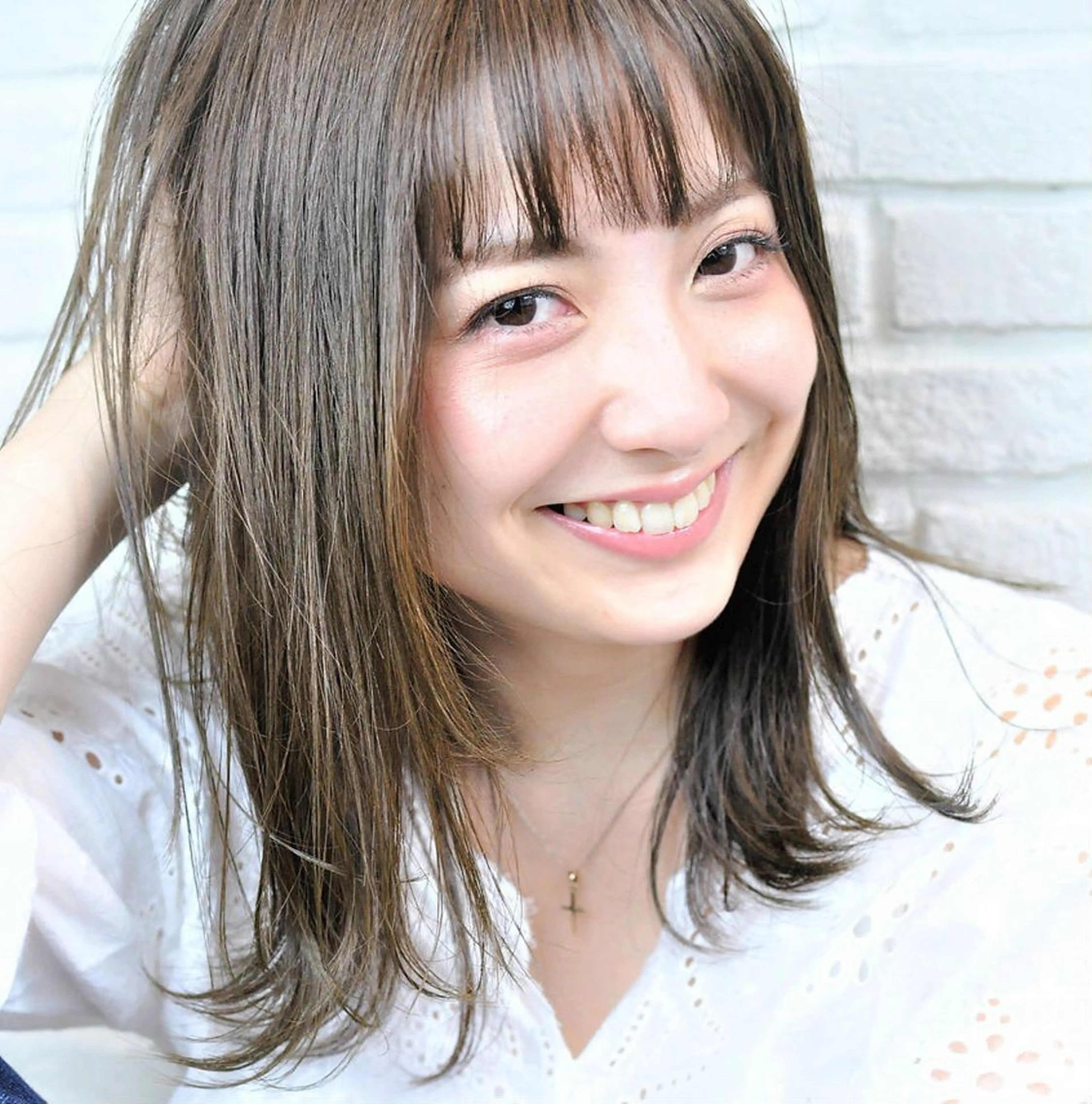 ミディアム カラー ヘアケア特化型サロン newi 京橋のヘアスタイル