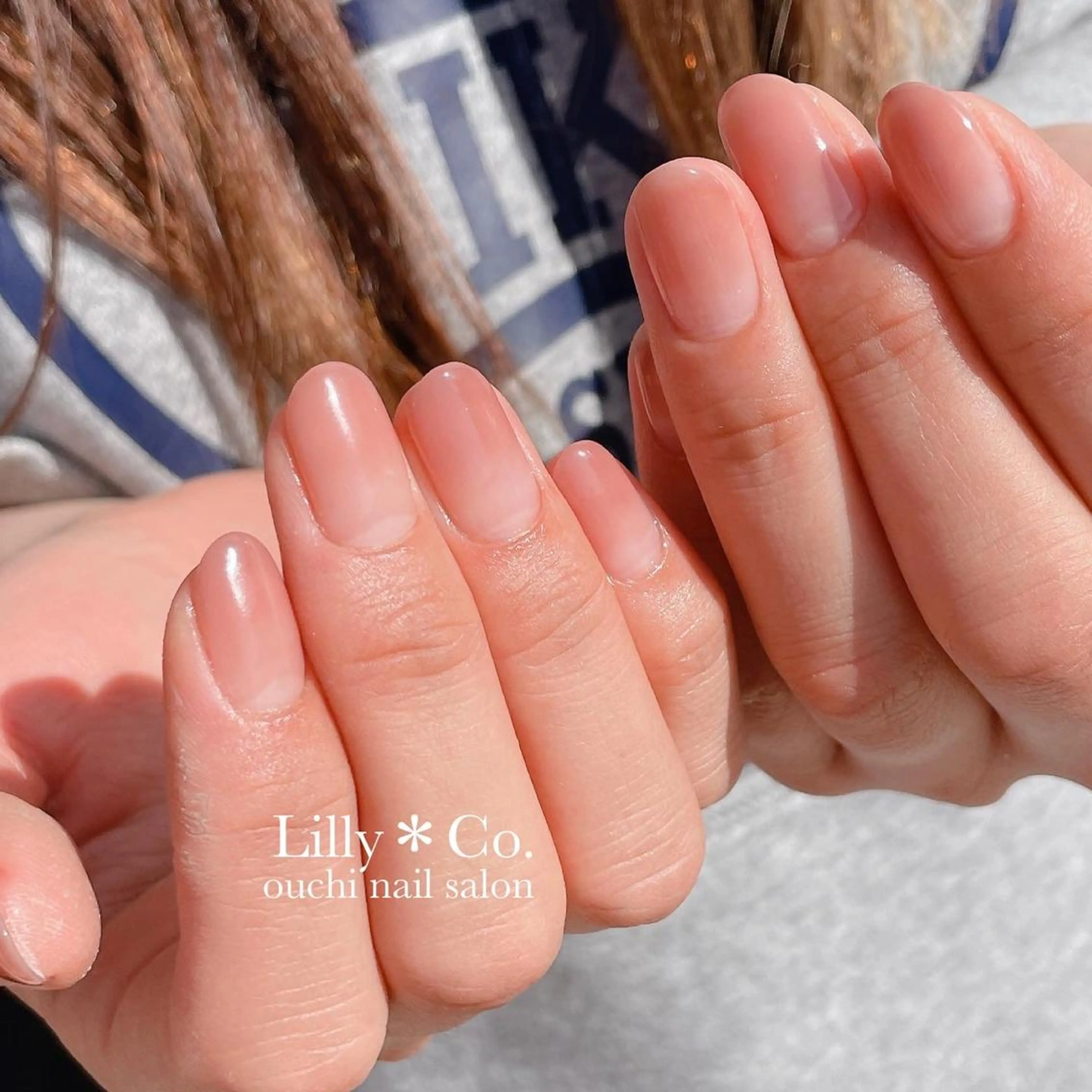 ネイル グラデーション ハンドネイル ハンドケア Lilly Co.のネイルデザイン