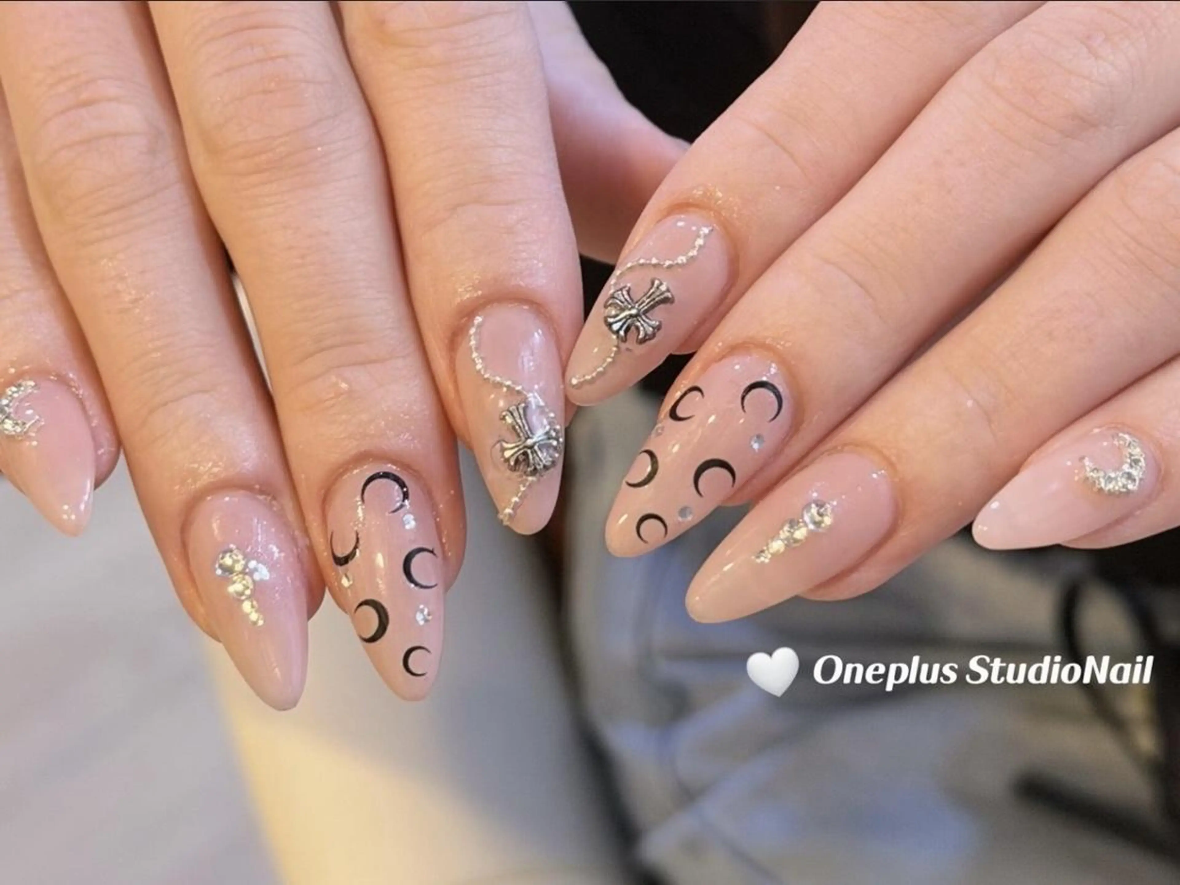 ネイル アートネイル 長さ出し ガーリー ハート キラキラネイル Niki ニキのネイルデザイン