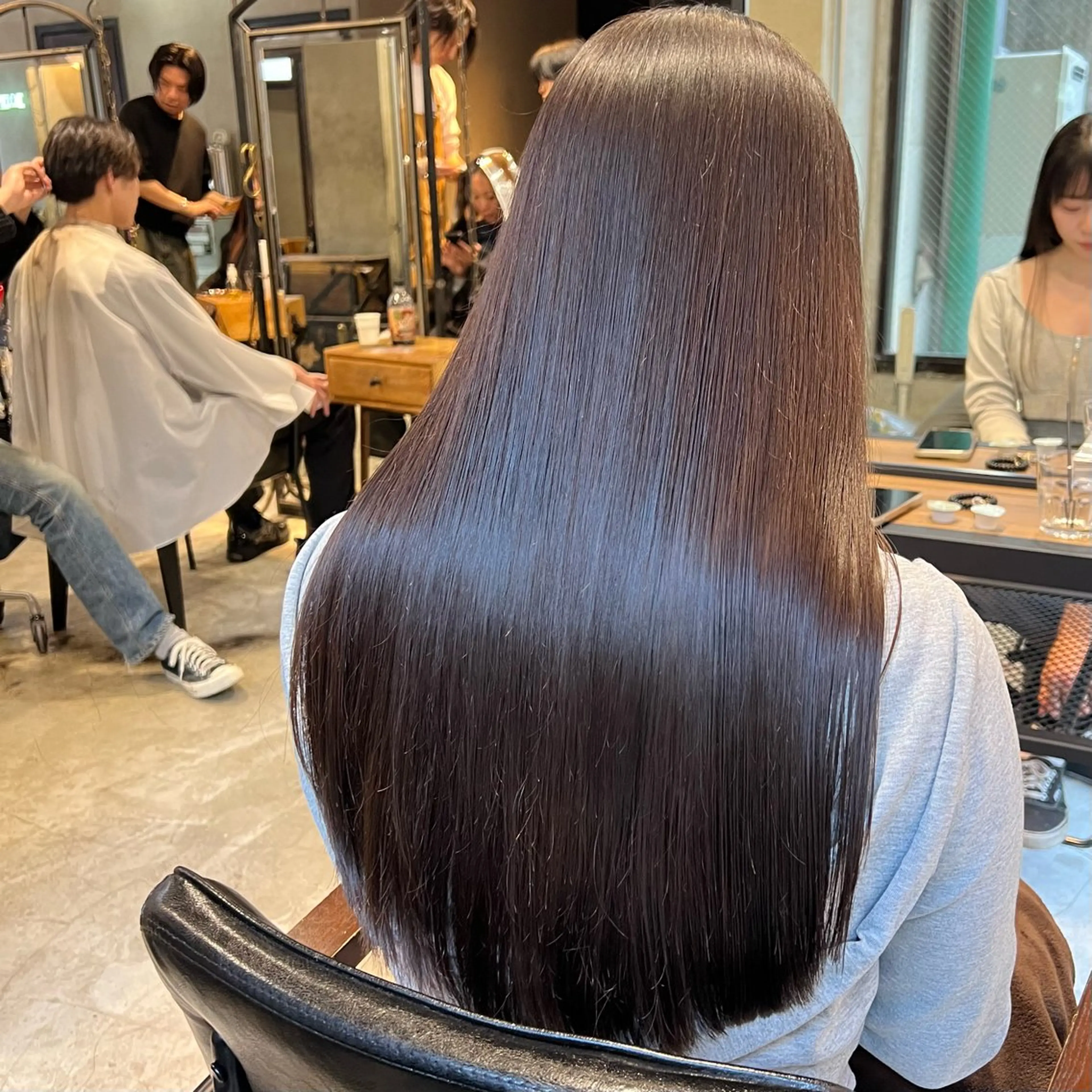 ロング カラー ヘアアレンジ ショートボブ ベージュカラー ブリーチ ブロンド 透明感カラー カット ヘアカラー 縮毛矯正 トリートメント 透明感/艶髪矯正 🪐takushiのヘアスタイル