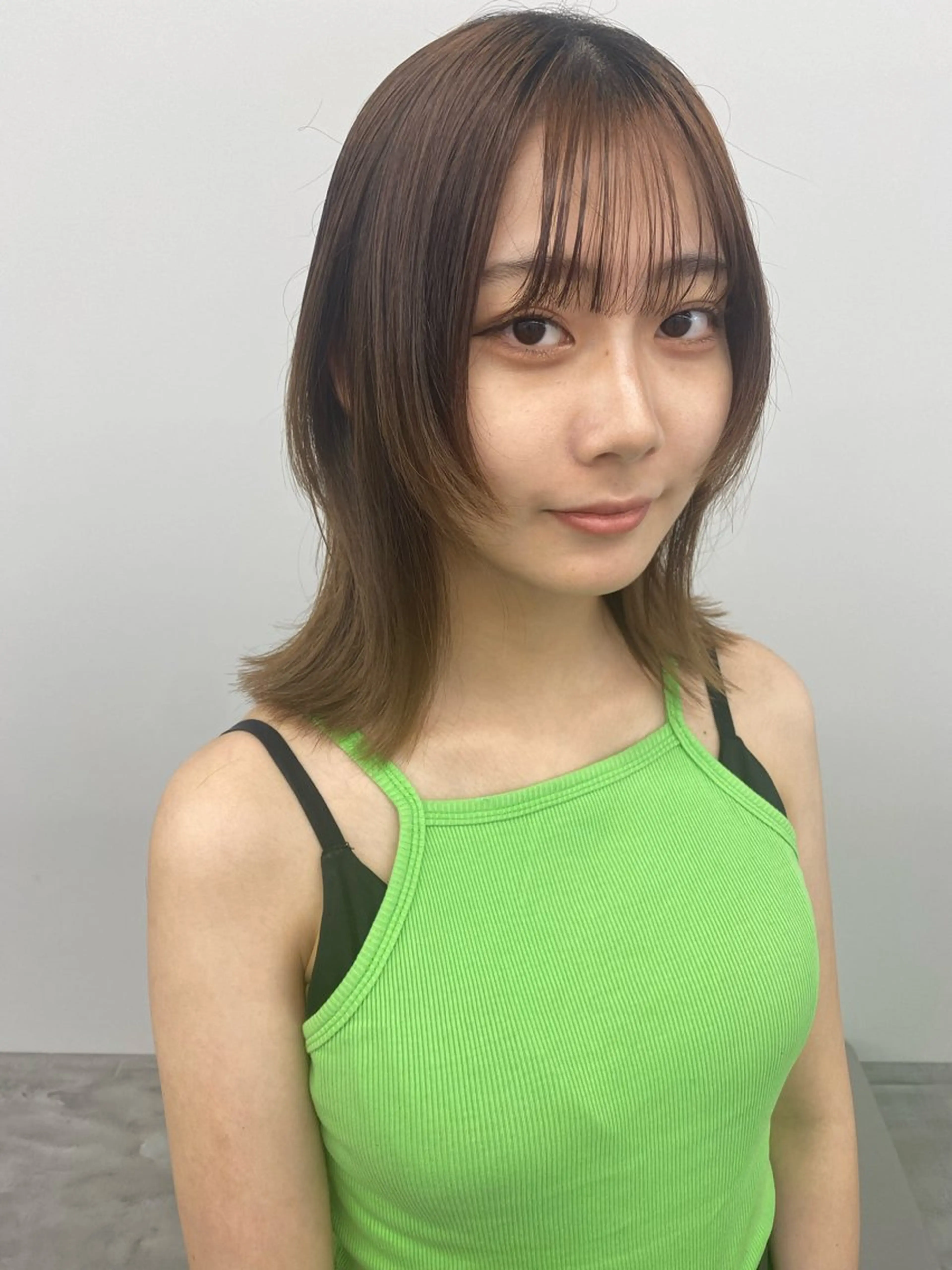 ミディアム カラー 寒河江 友花のヘアスタイル