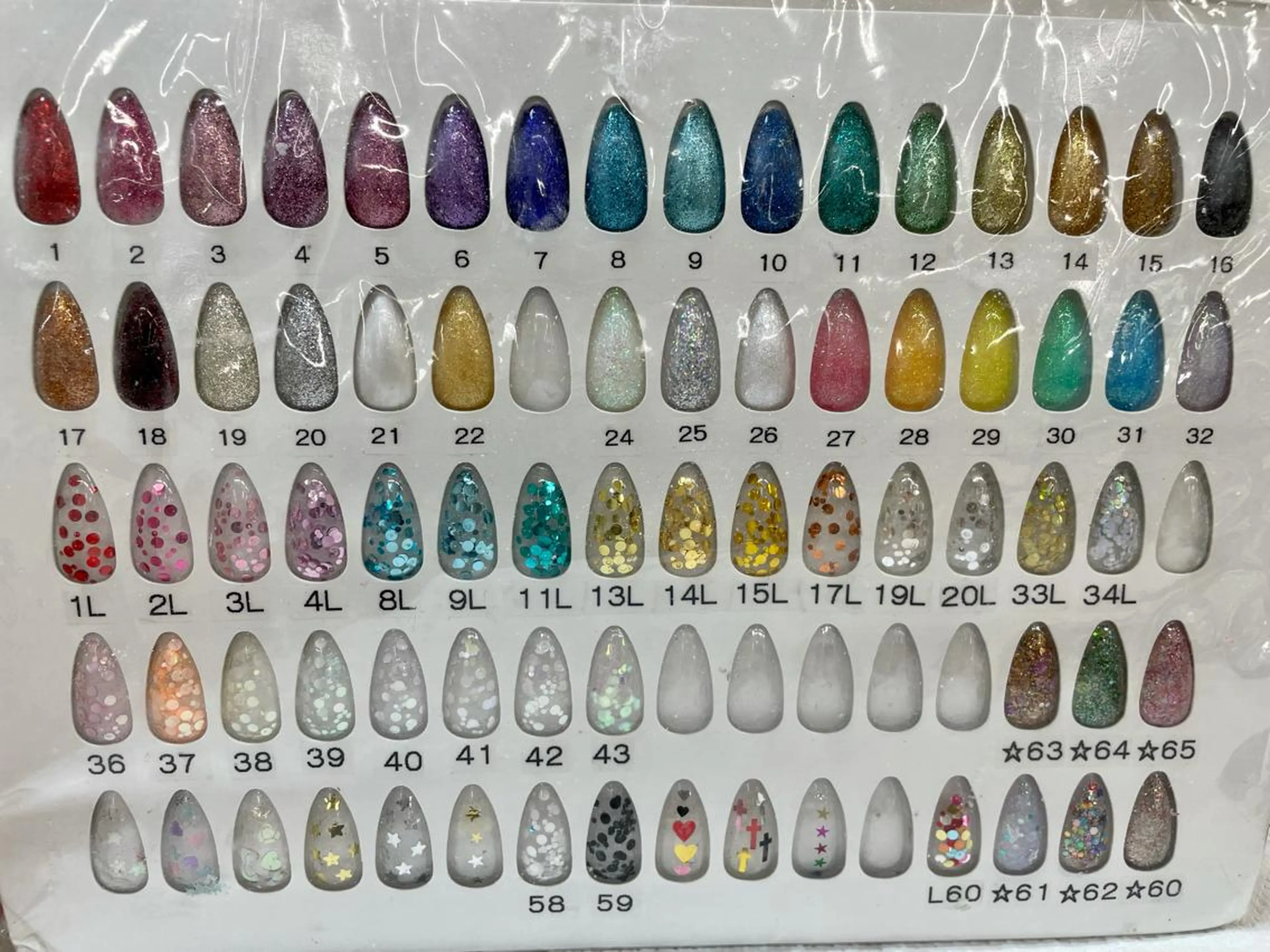 ネイル 佐藤 美沙のネイルデザイン