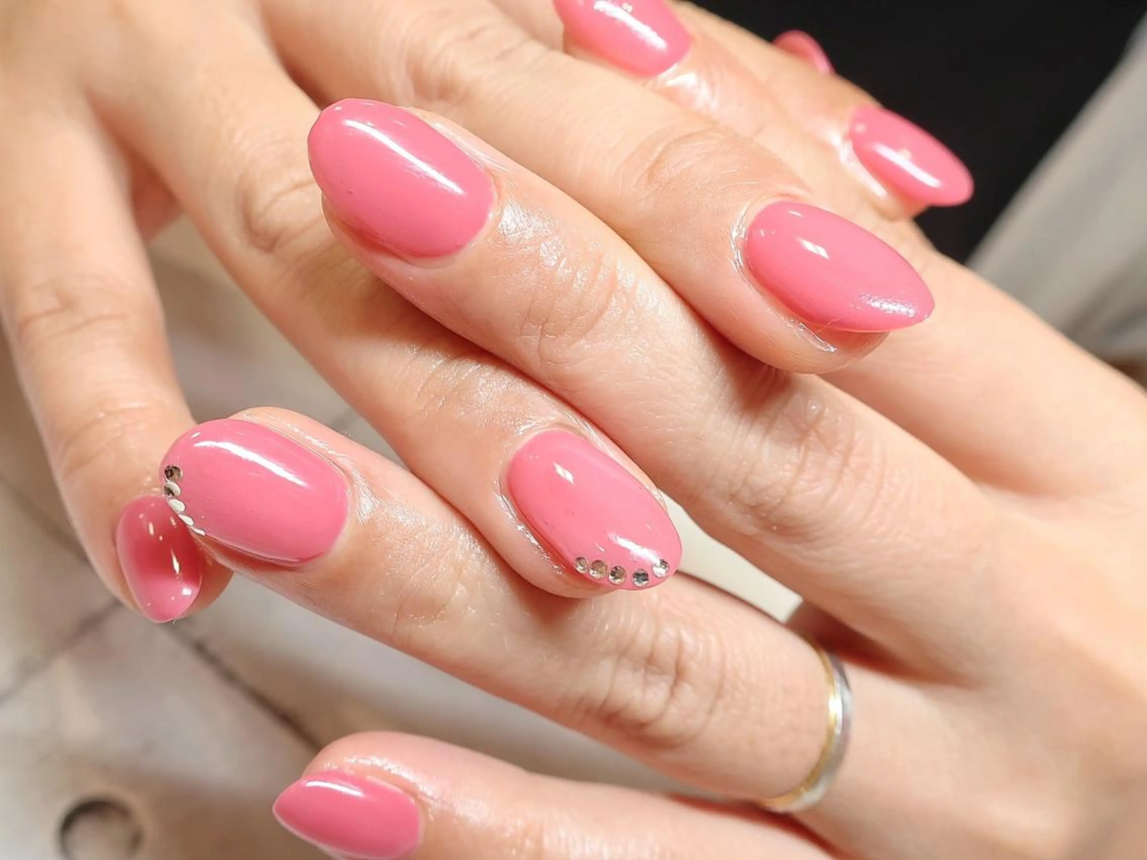 ハンド【オフ込み】ジェルネイル☆シンプルなアートの写真