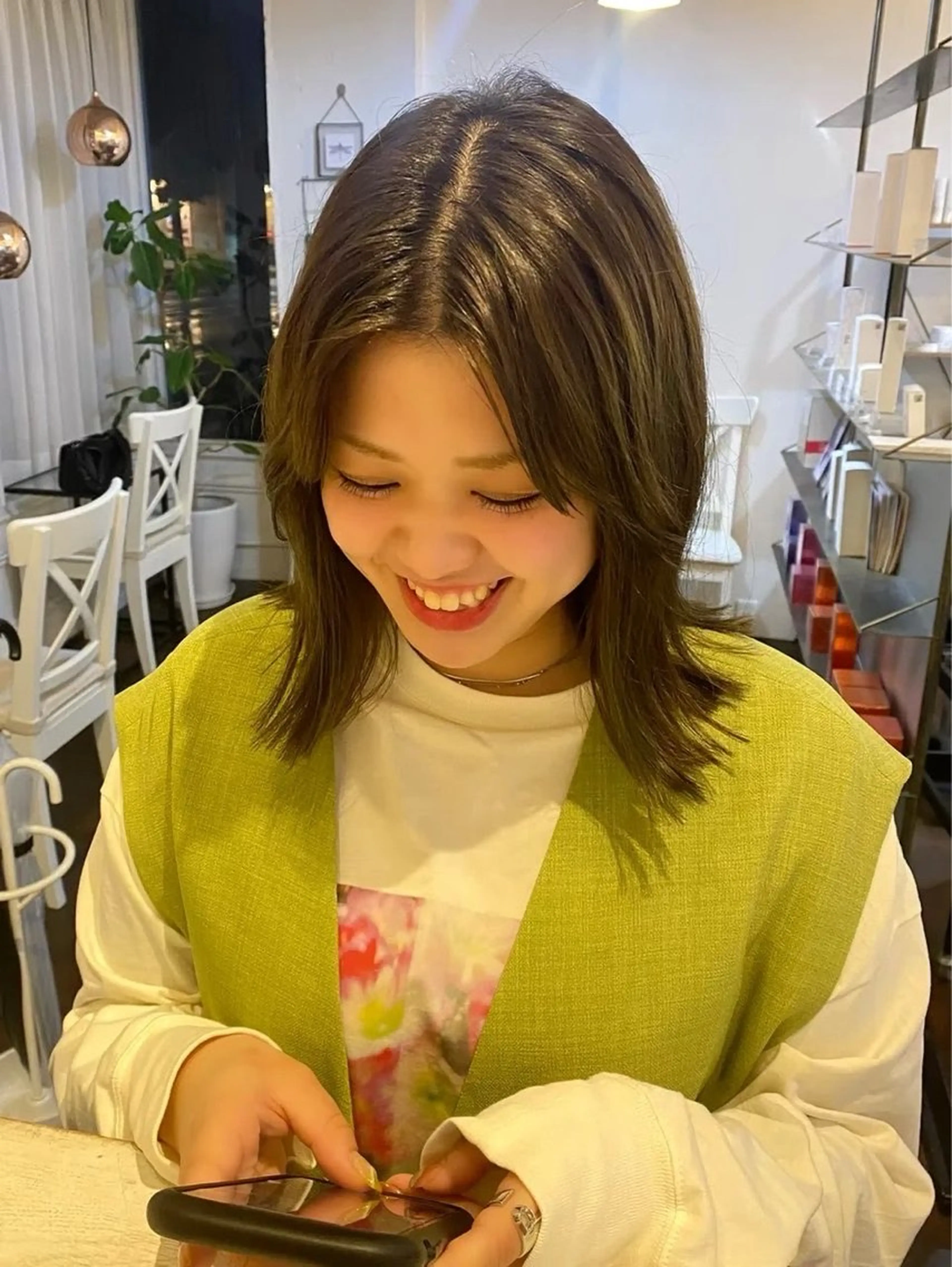 ミディアム カラー 村田 奈月のヘアスタイル