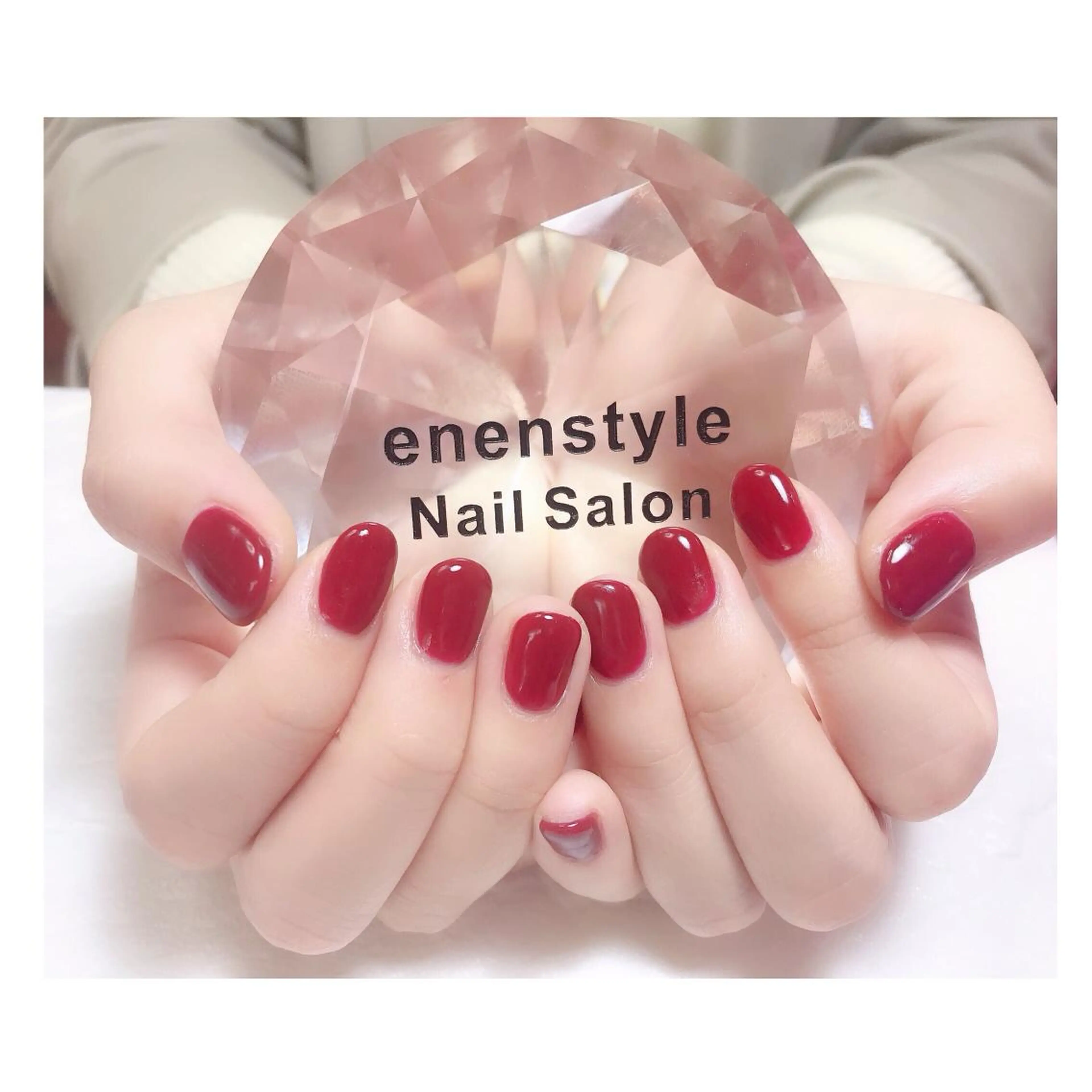 ショート ネイル ジェルネイル ニュアンスネイル オフィスネイル シンプルネイル 👑enen style👑のネイルデザイン