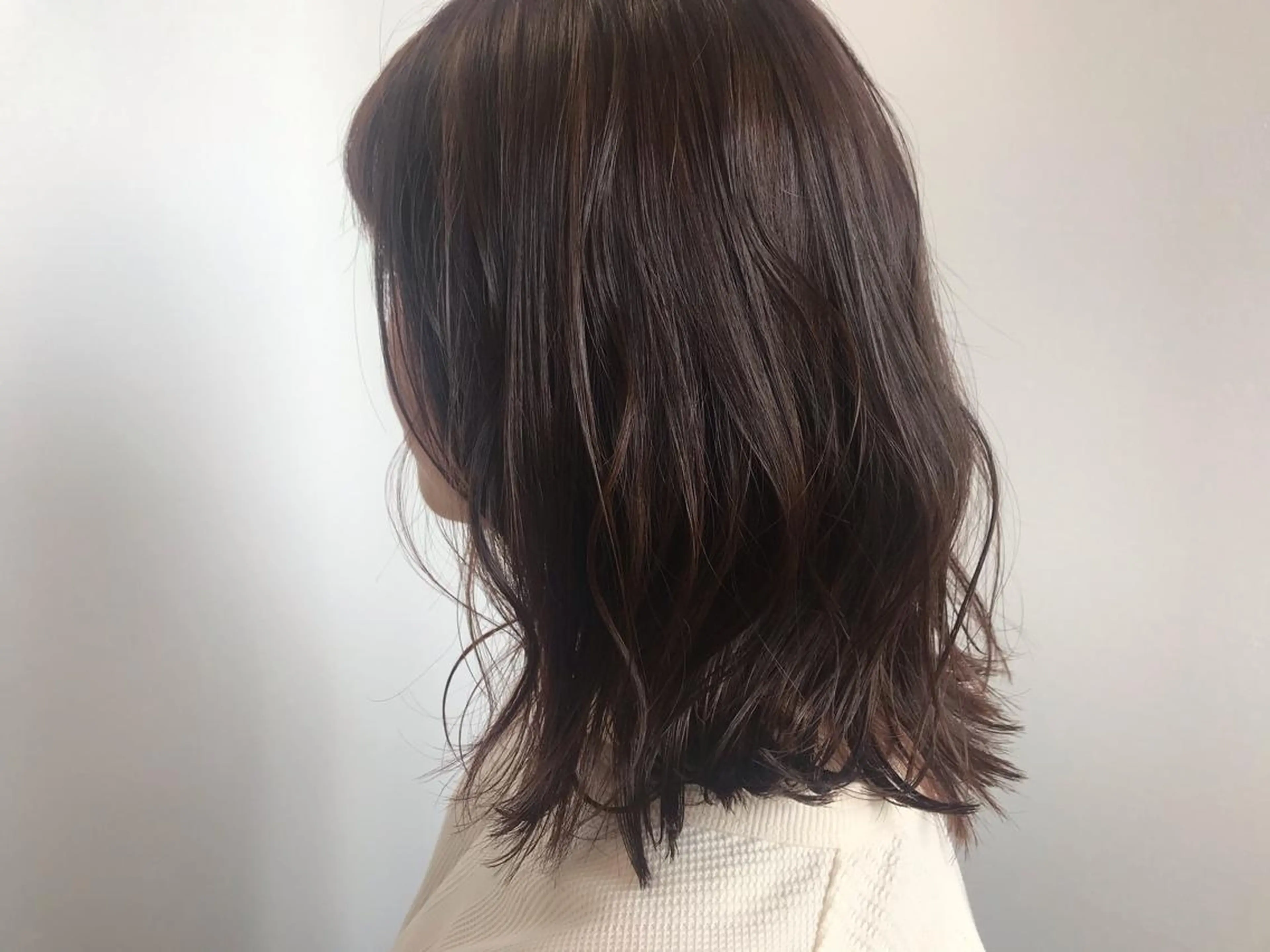 セミロング カラー カット ヘアカラー トリートメント 【Uneユヌ】菊地 春那のヘアスタイル