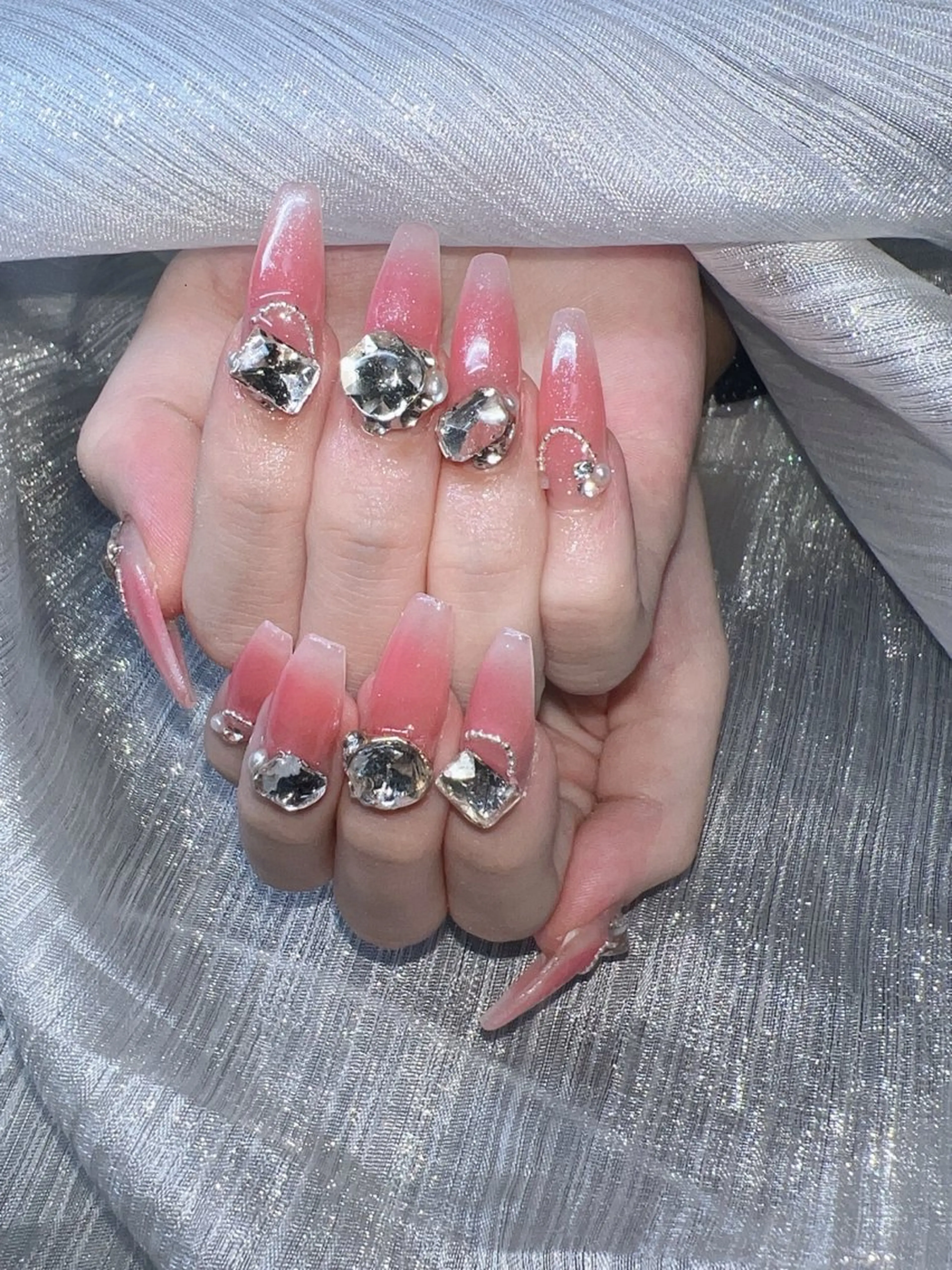 ネイル オーロラネイル チークネイル 長さ出し フットネイル フレンチネイル ハンドネイル Lee Nailsのネイルデザイン