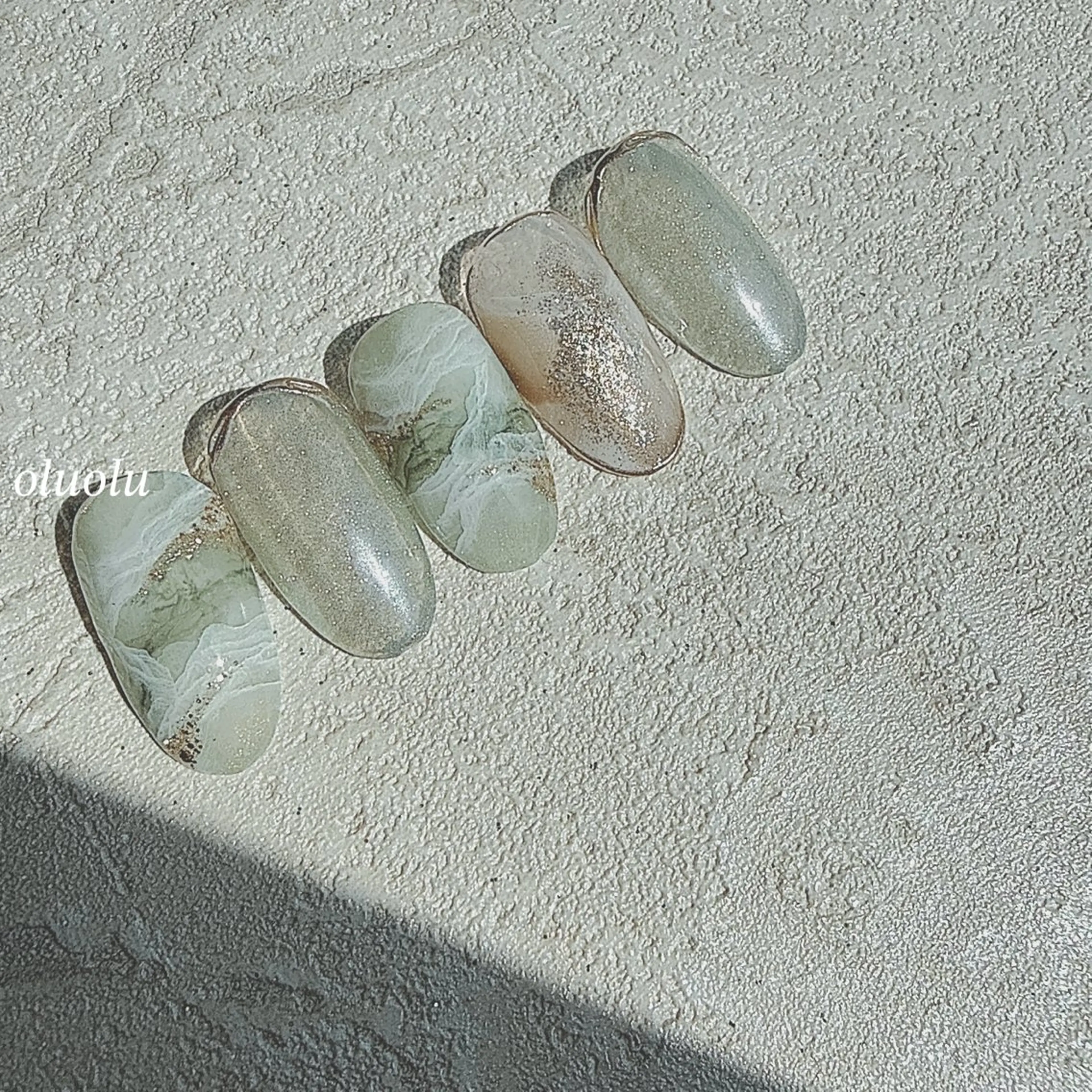 ネイル オーロラネイル マグネットネイル ニュアンスネイル ハンドネイル 大村 紬華のネイルデザイン